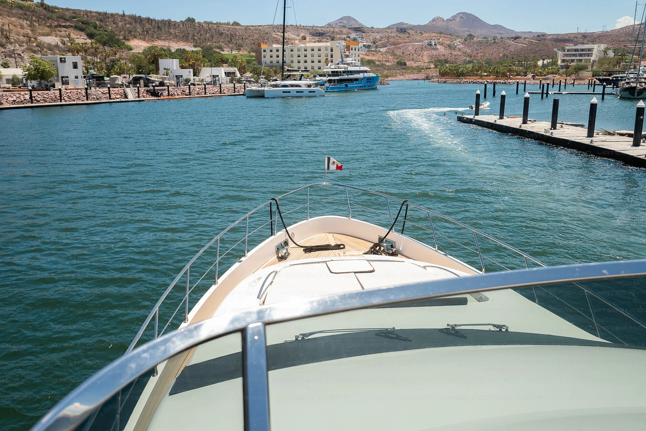 Azimut 75 for sale - at sea