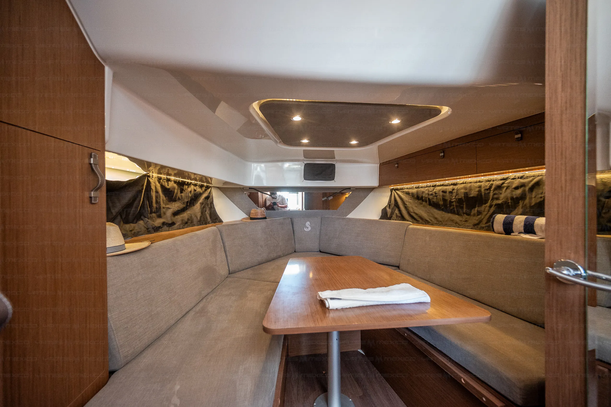 Day cruiser de lujo 36 ft · Yates México · La Paz BCS