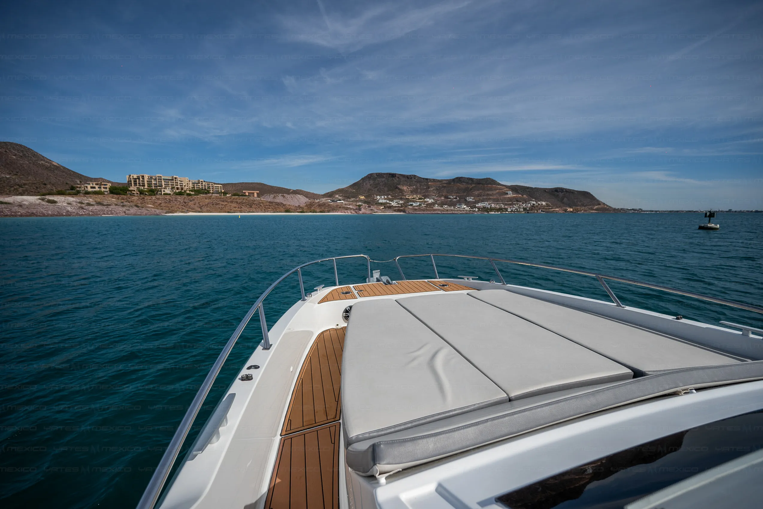Day cruiser de lujo 36 ft · Yates México · La Paz BCS