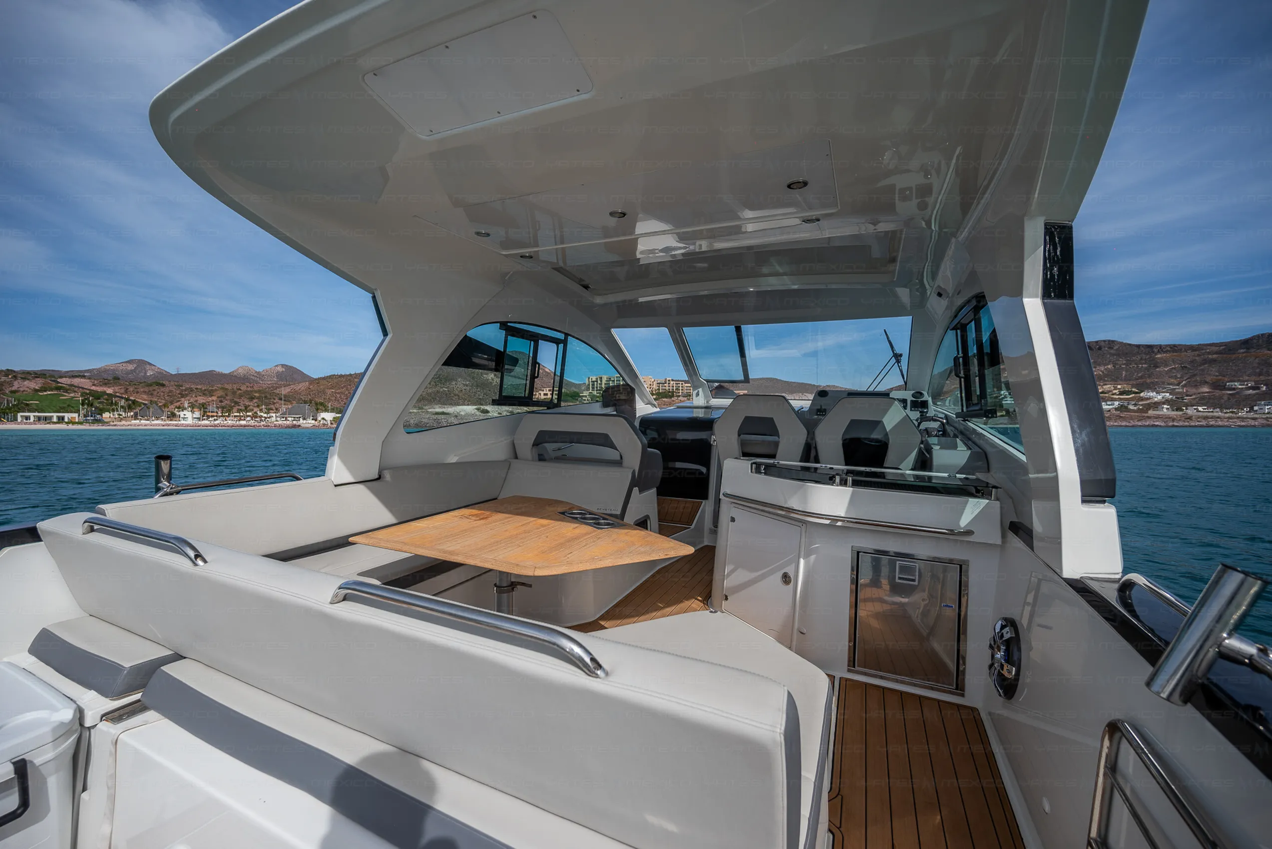 Day cruiser de lujo 36 ft · Yates México · La Paz BCS