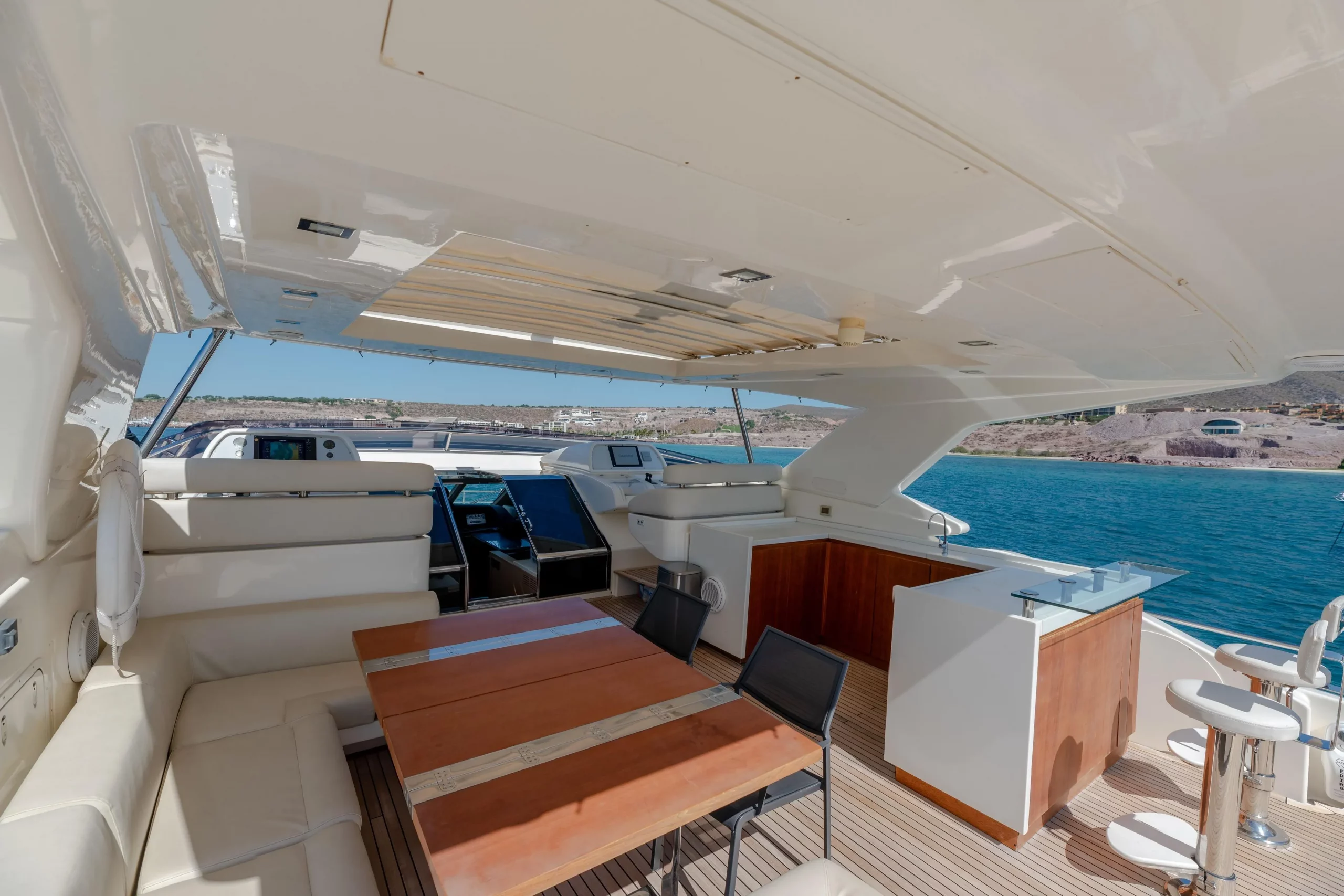 Mega Yacht Custom Line 100' en venta · Yates México · La Paz BCS
