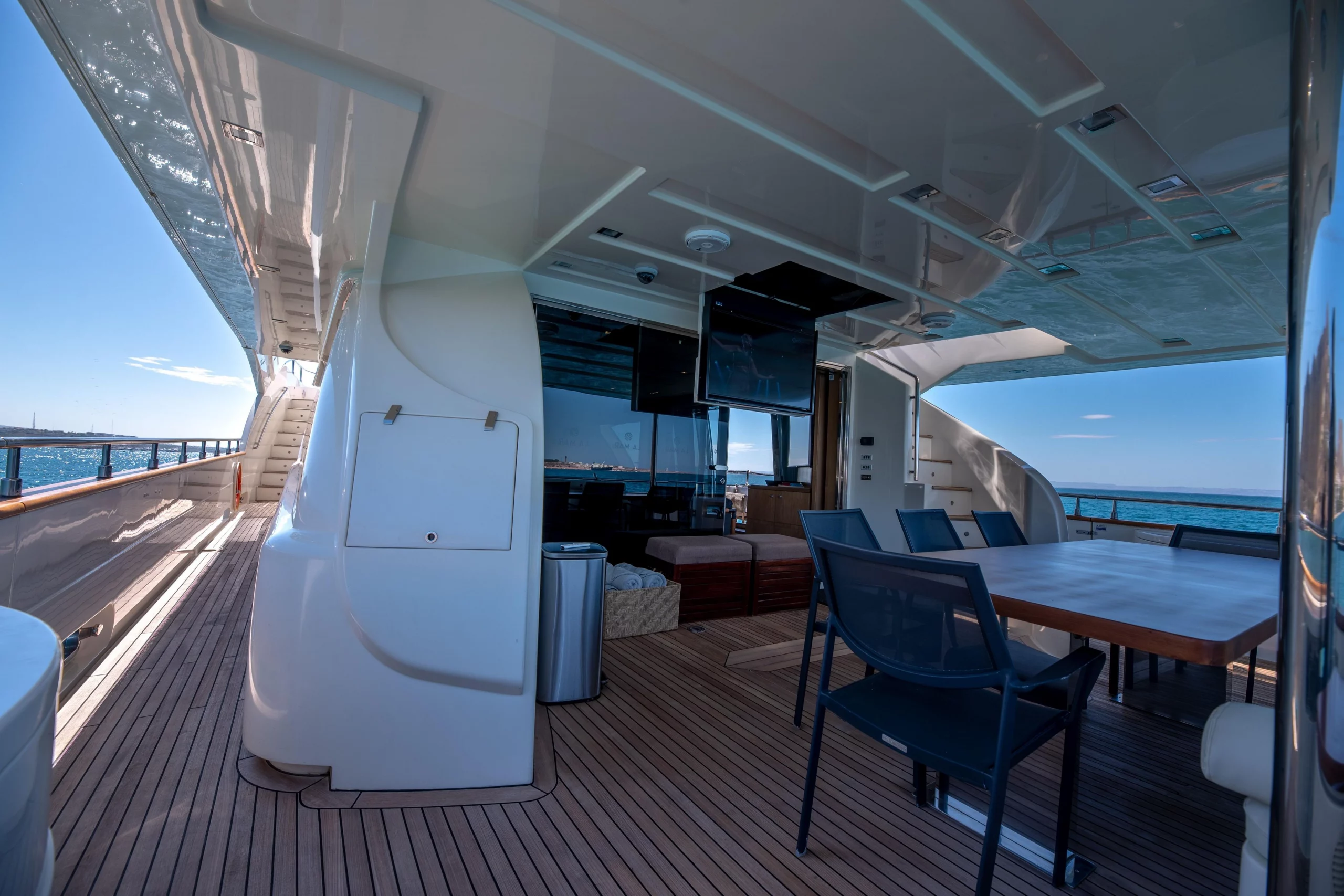 Mega Yacht Custom Line 100' en venta · Yates México · La Paz BCS