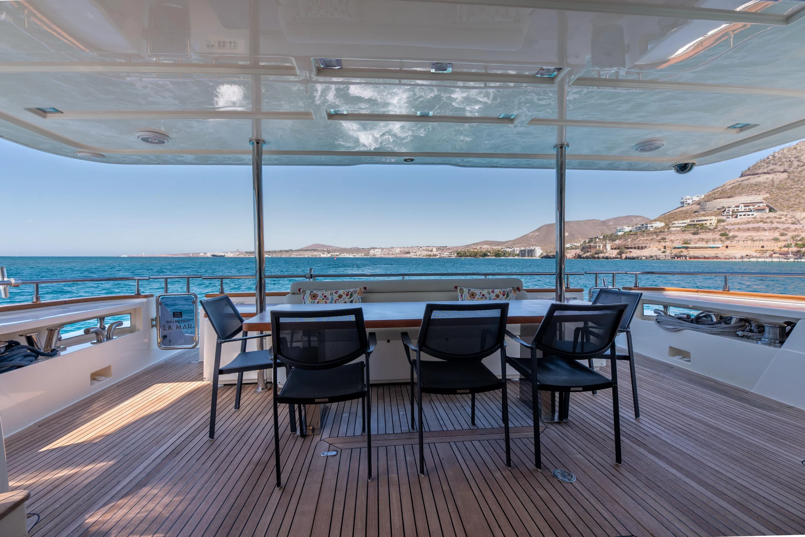 Mega Yacht Custom Line 100' en venta · Yates México · La Paz BCS