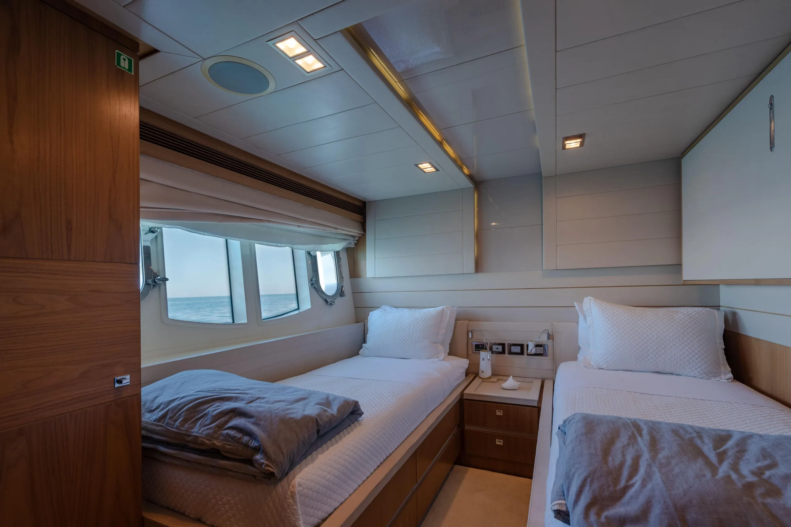 Mega Yacht Custom Line 100' en venta · Yates México · La Paz BCS