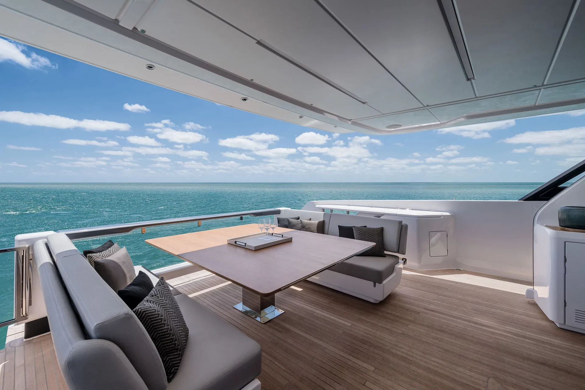 Motor Yacht de lujo 86 ft · Yates México