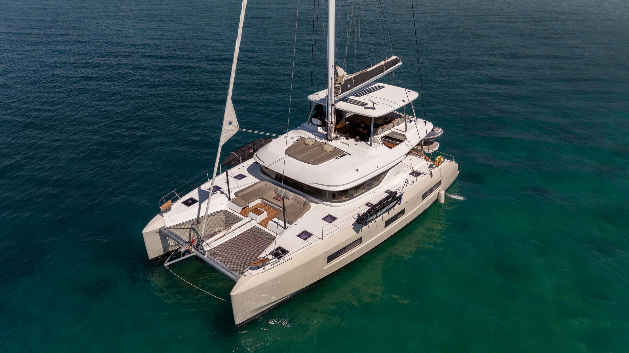 Catamarán exterior