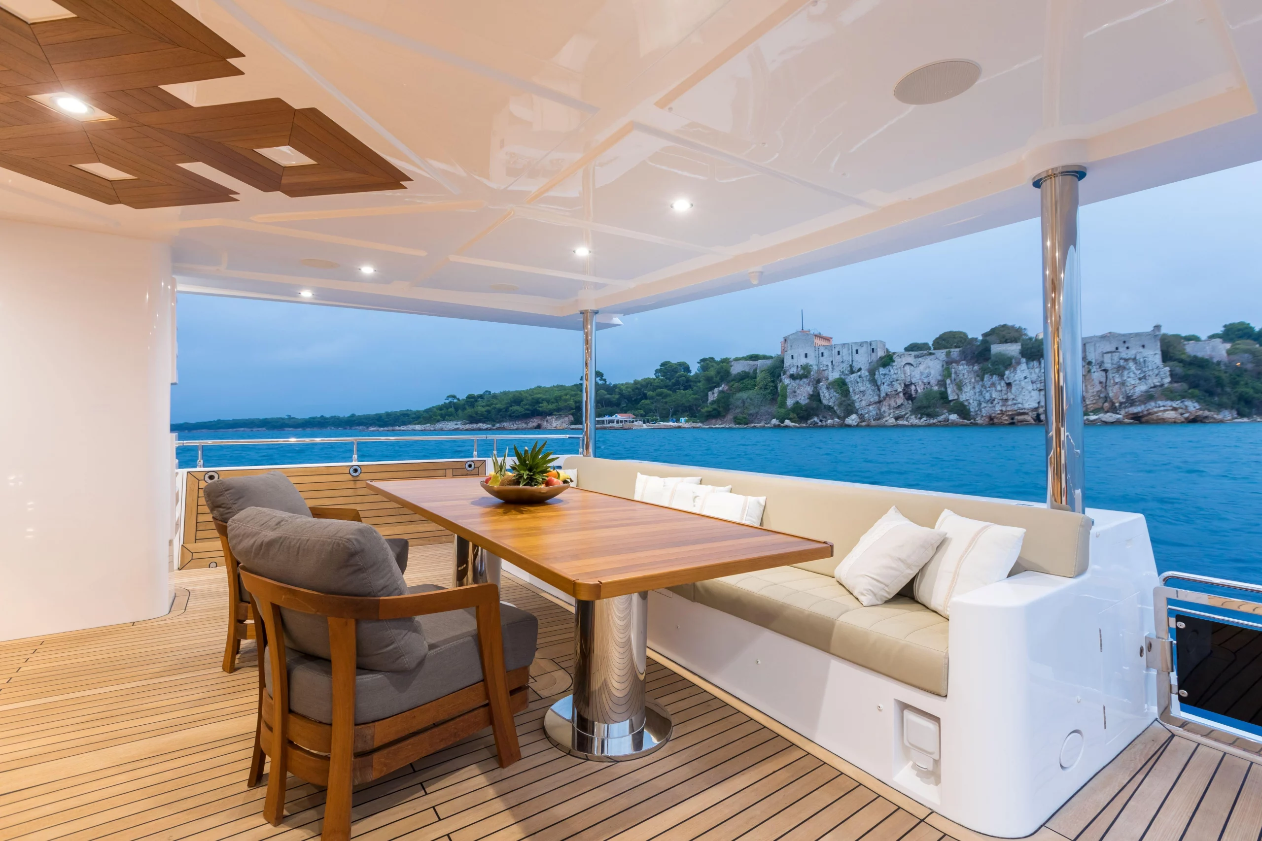 Majesty 100 motor yacht nuevo en venta · Yates México · Puerto Vallarta