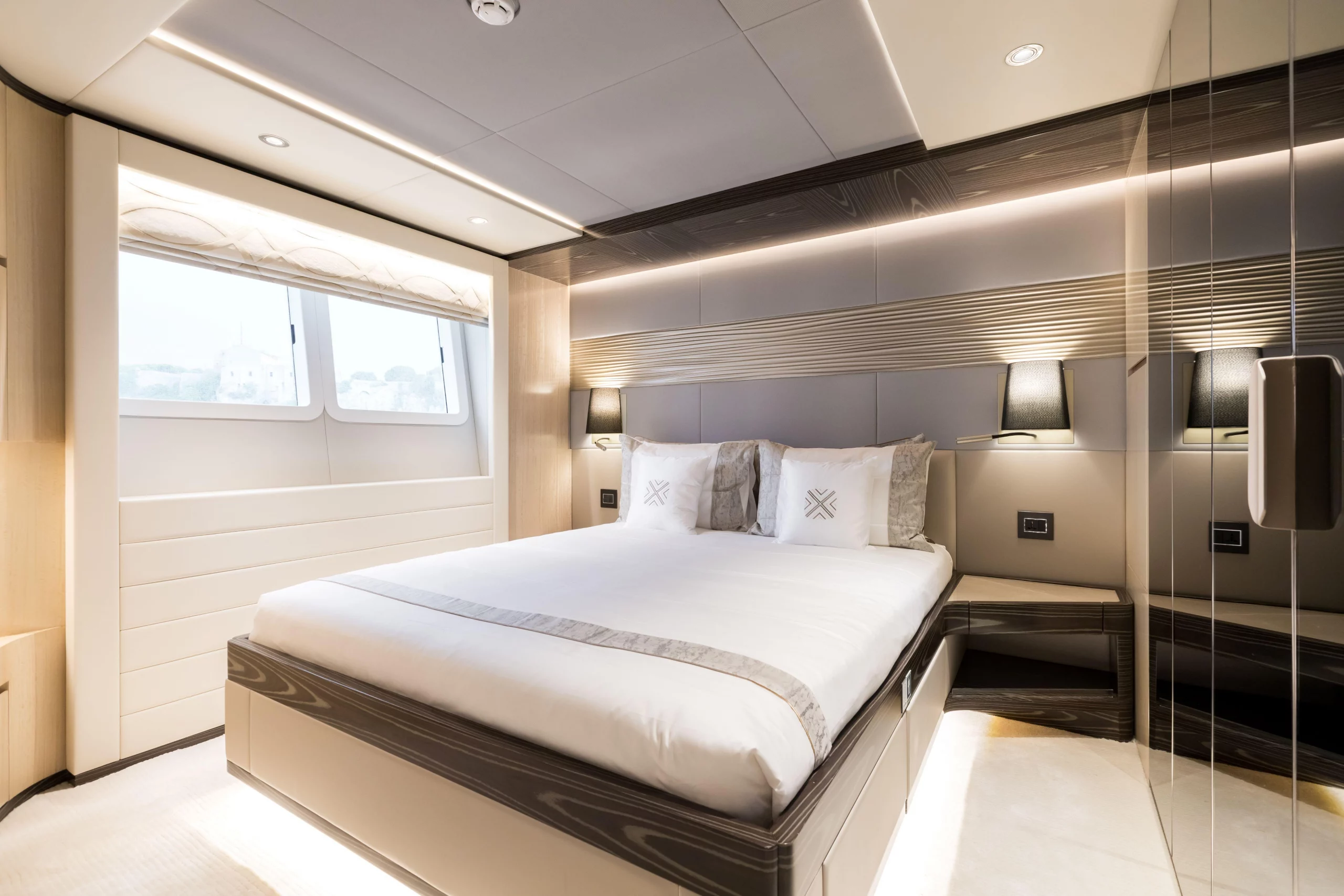 Majesty 100 motor yacht nuevo en venta · Yates México · Puerto Vallarta