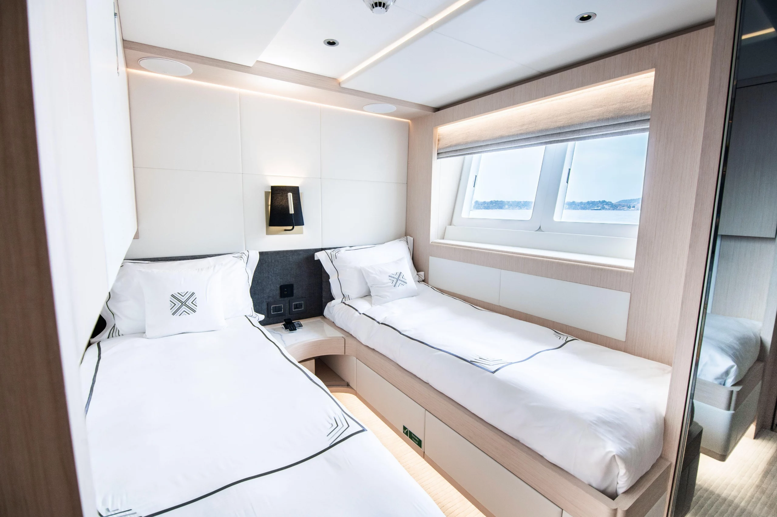 Majesty 100 motor yacht nuevo en venta · Yates México · Puerto Vallarta