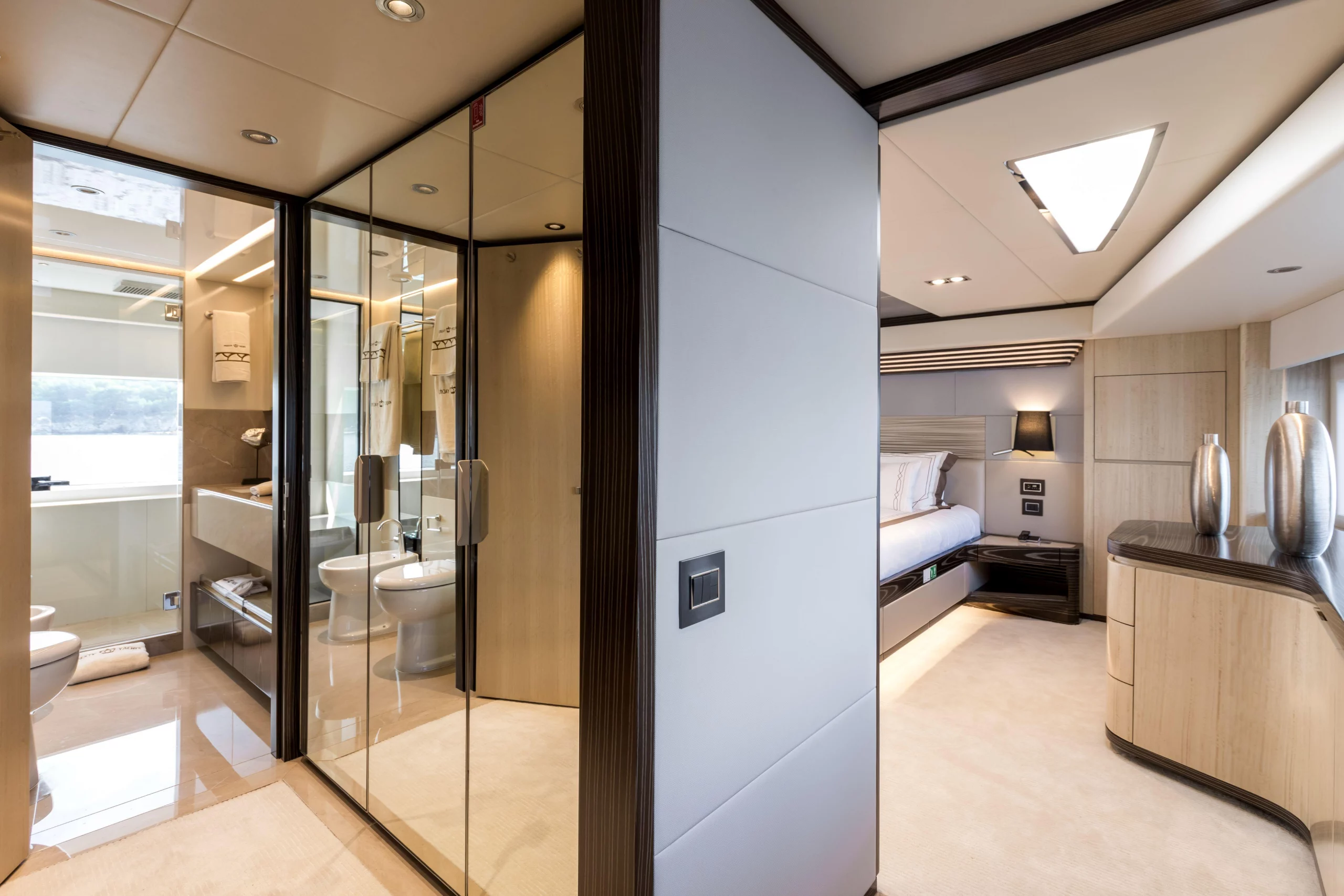 Majesty 100 motor yacht nuevo en venta · Yates México · Puerto Vallarta