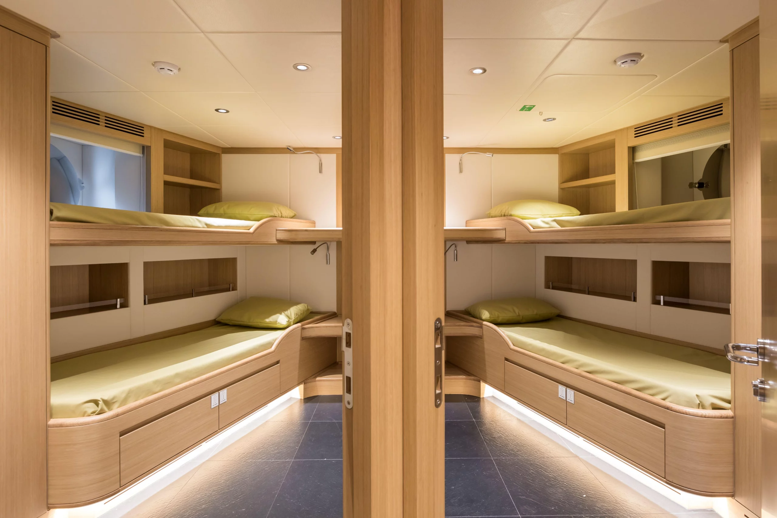 Majesty 100 motor yacht nuevo en venta · Yates México · Puerto Vallarta
