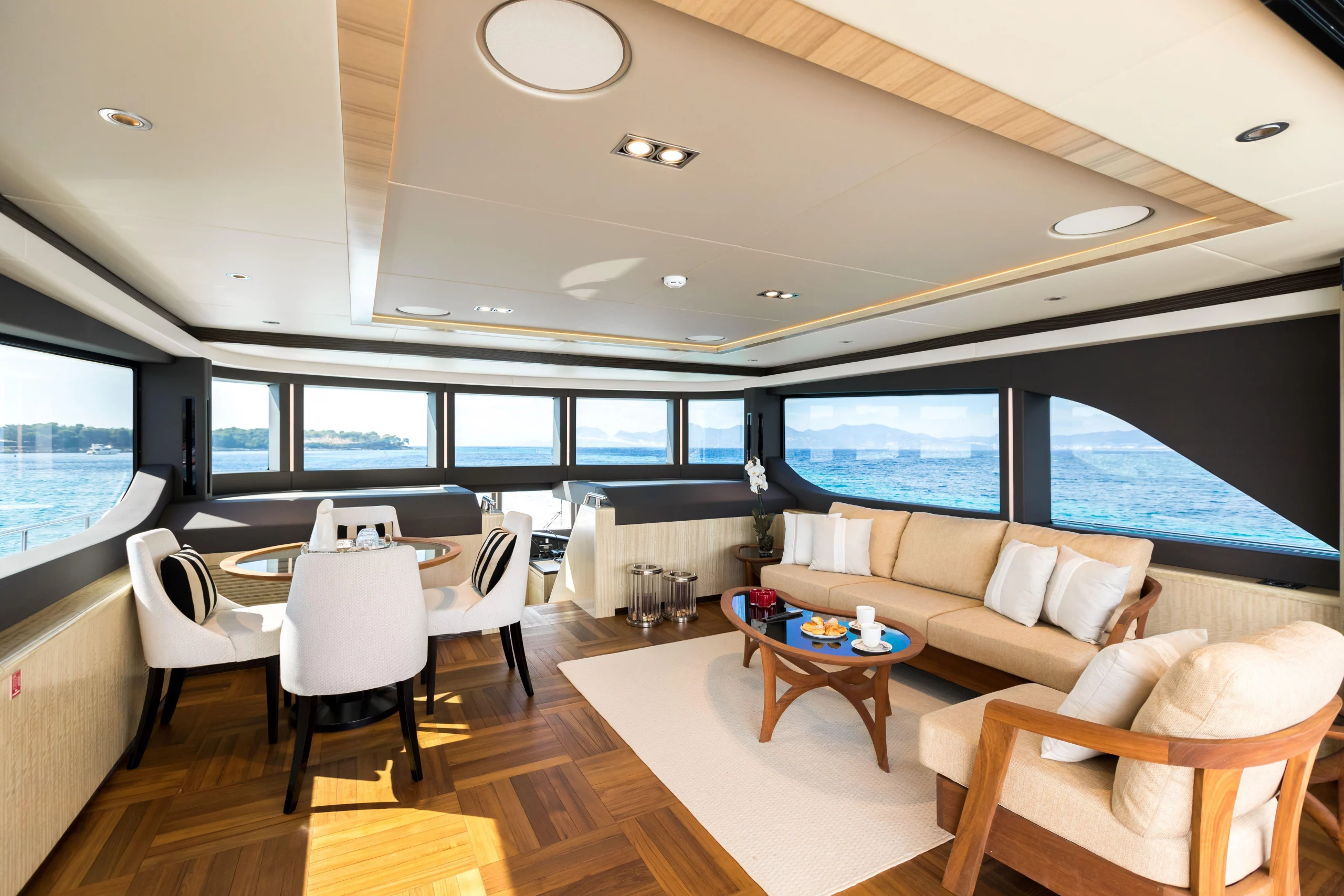 Majesty 100 motor yacht nuevo en venta · Yates México · Puerto Vallarta