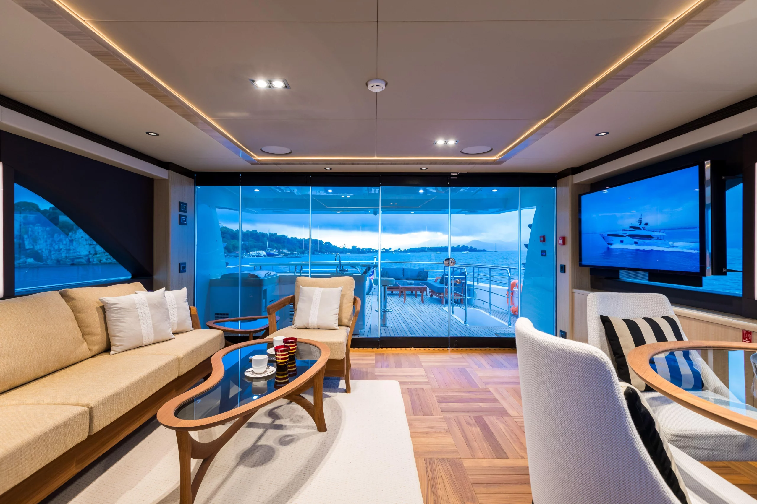 Majesty 100 motor yacht nuevo en venta · Yates México · Puerto Vallarta