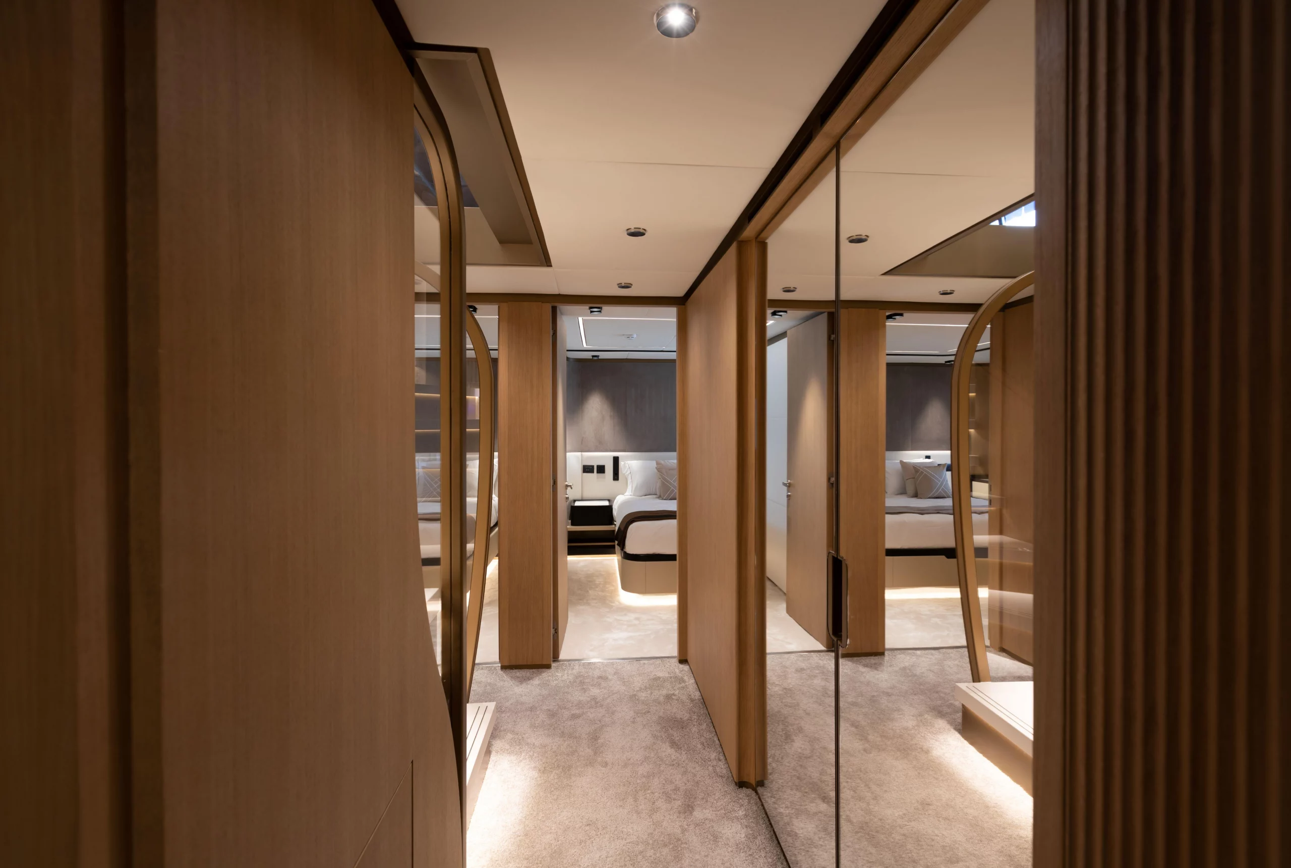 Majesty 111 motor yacht nuevo en venta · Yates México · Puerto Vallarta