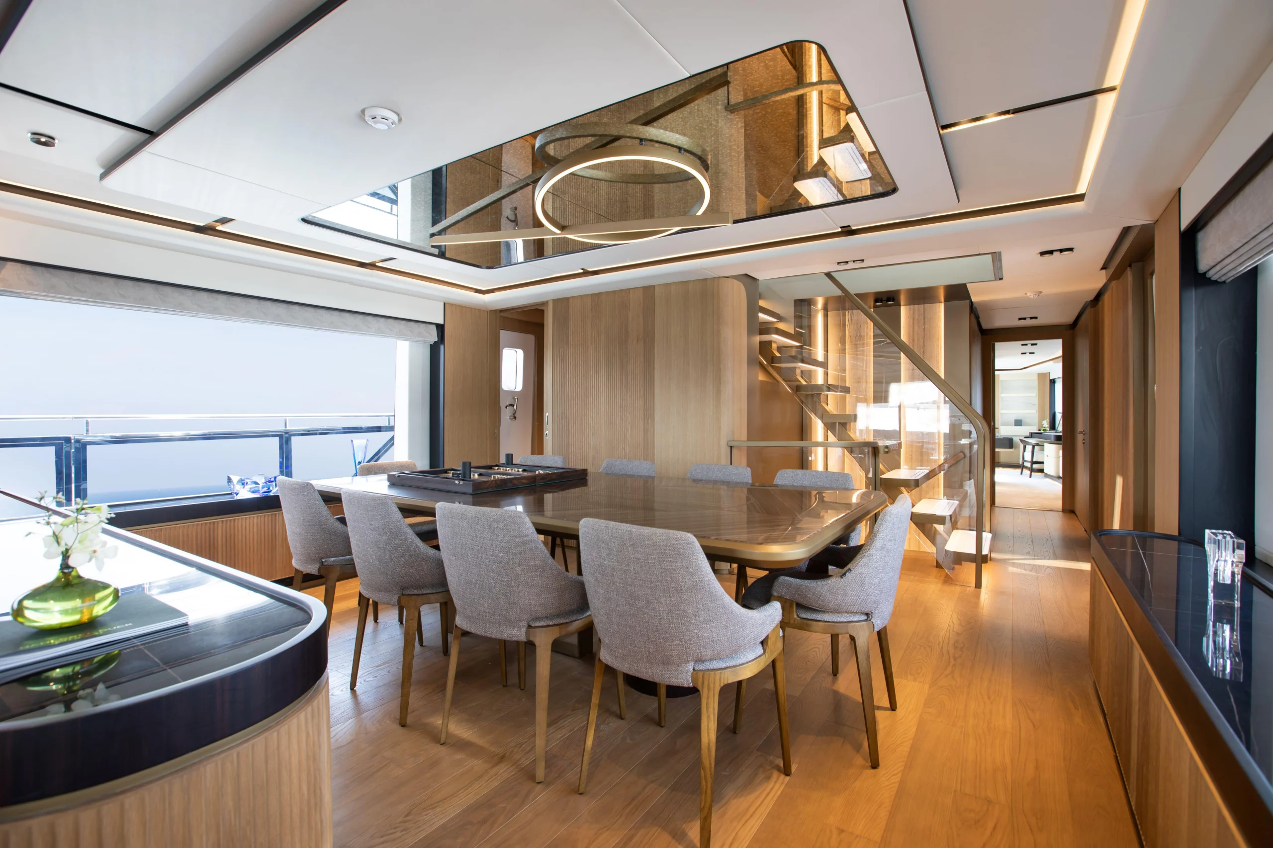 Majesty 111 motor yacht nuevo en venta · Yates México · Puerto Vallarta