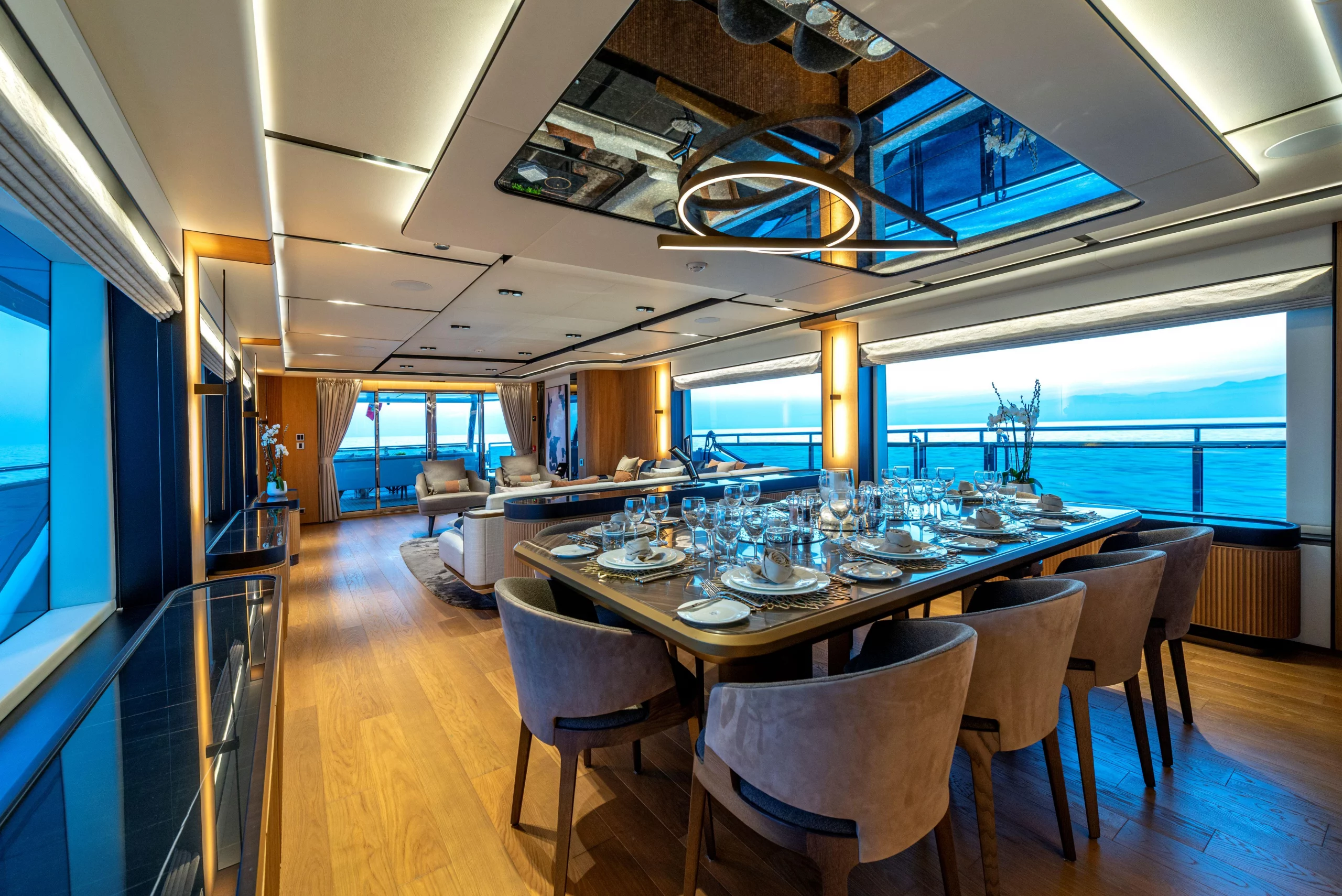 Majesty 111 motor yacht nuevo en venta · Yates México · Puerto Vallarta