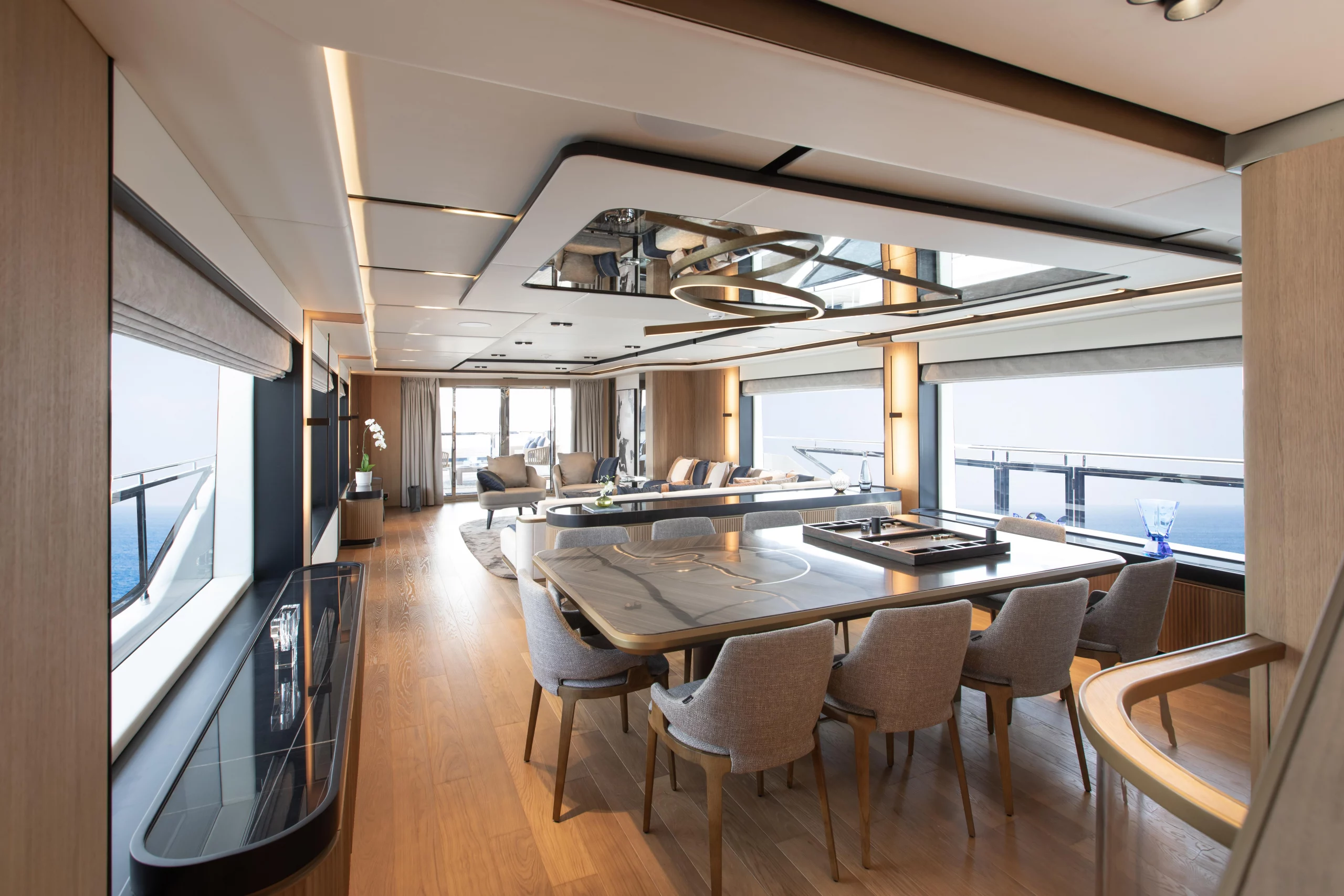 Majesty 111 motor yacht nuevo en venta · Yates México · Puerto Vallarta