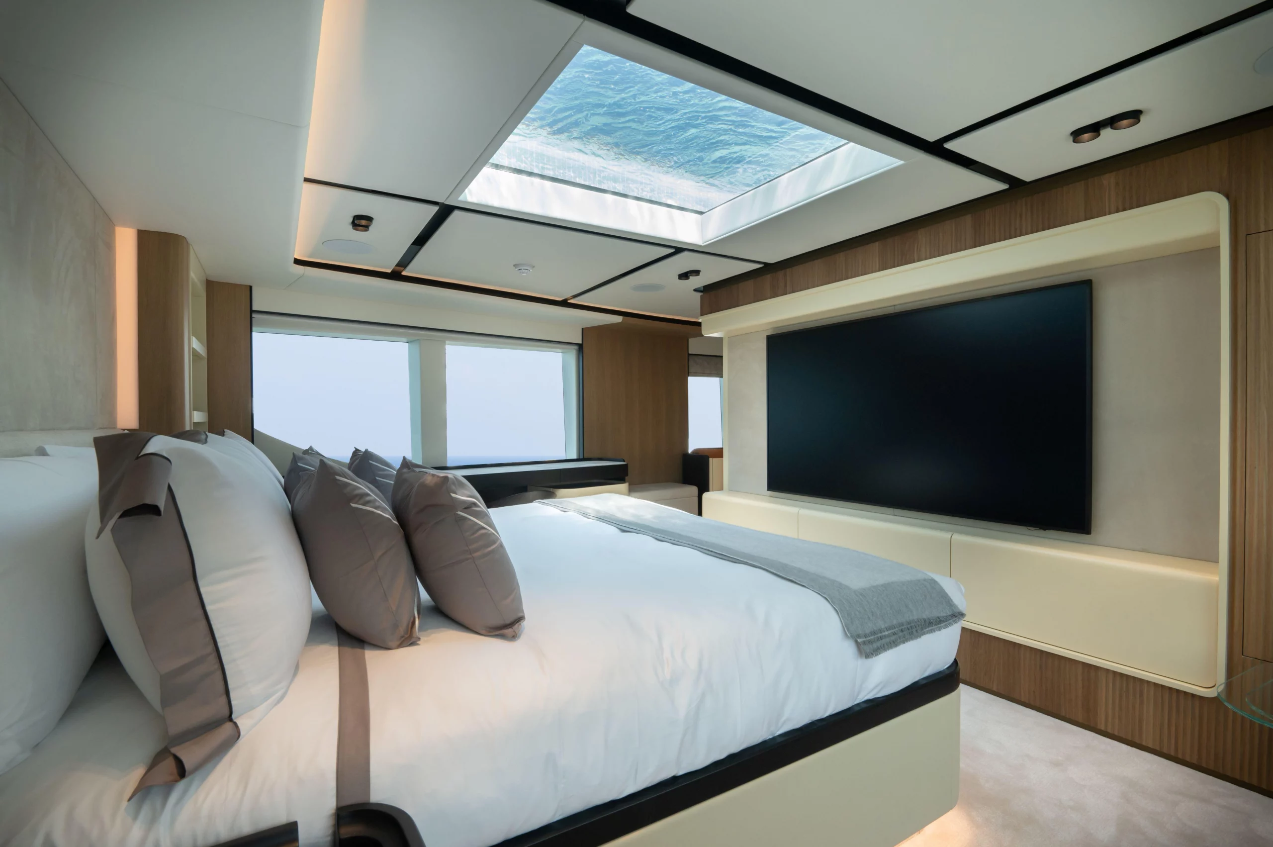 Majesty 111 motor yacht nuevo en venta · Yates México · Puerto Vallarta