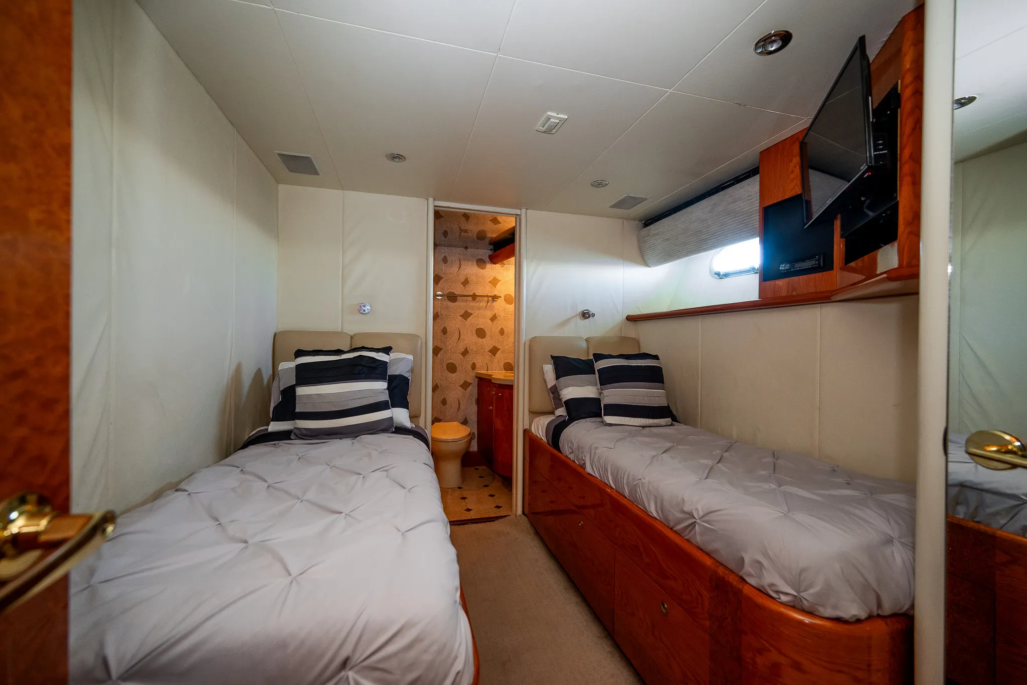 Cheoy Lee Bravo 82 Mijito · Yates México · La Paz BCS · Interior & Main Saloon 19