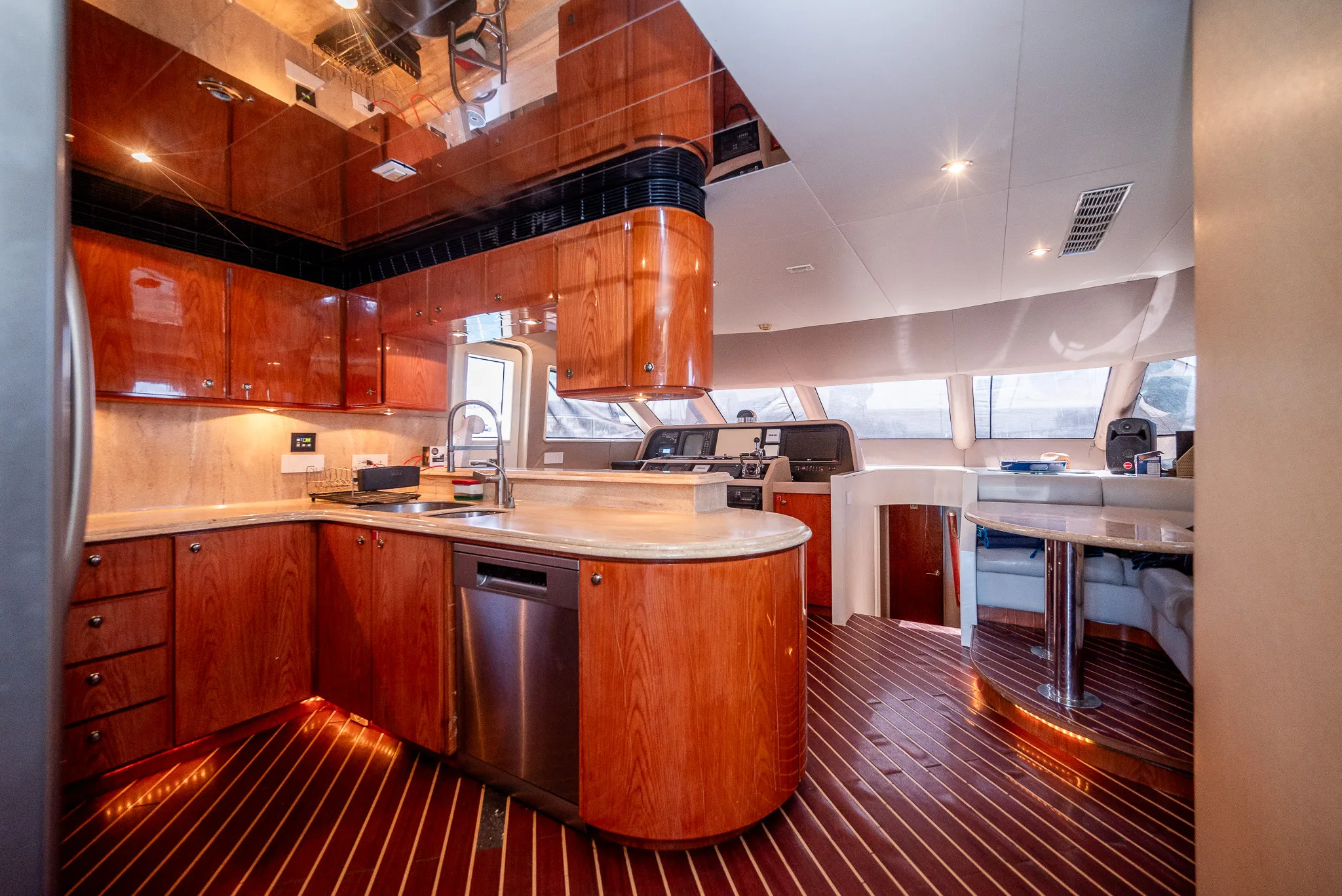 Cheoy Lee Bravo 82 Mijito · Yates México · La Paz BCS · Interior & Main Saloon 22