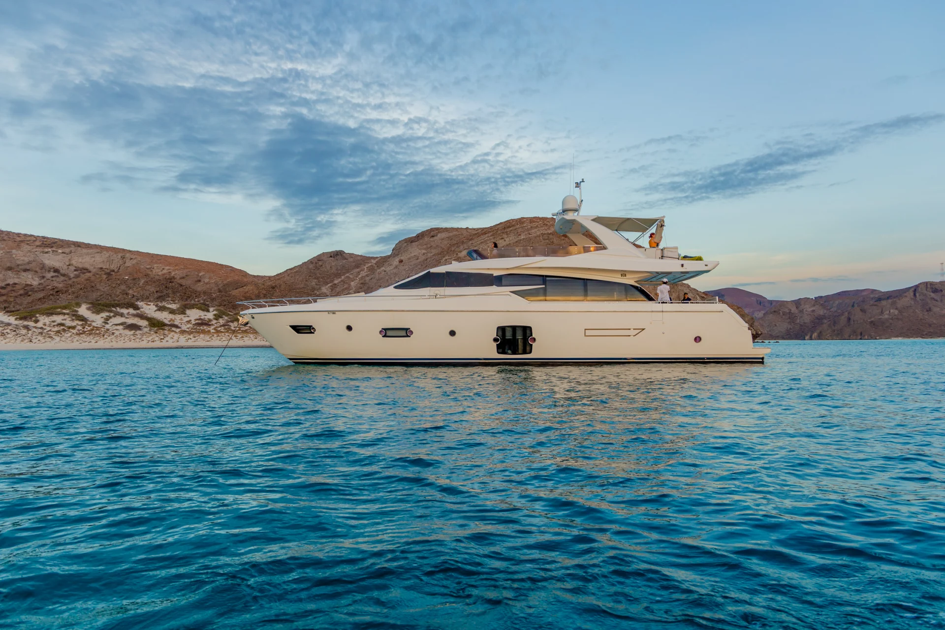 Motor Yacht de lujo 73 ft · Yates México · La Paz BCS