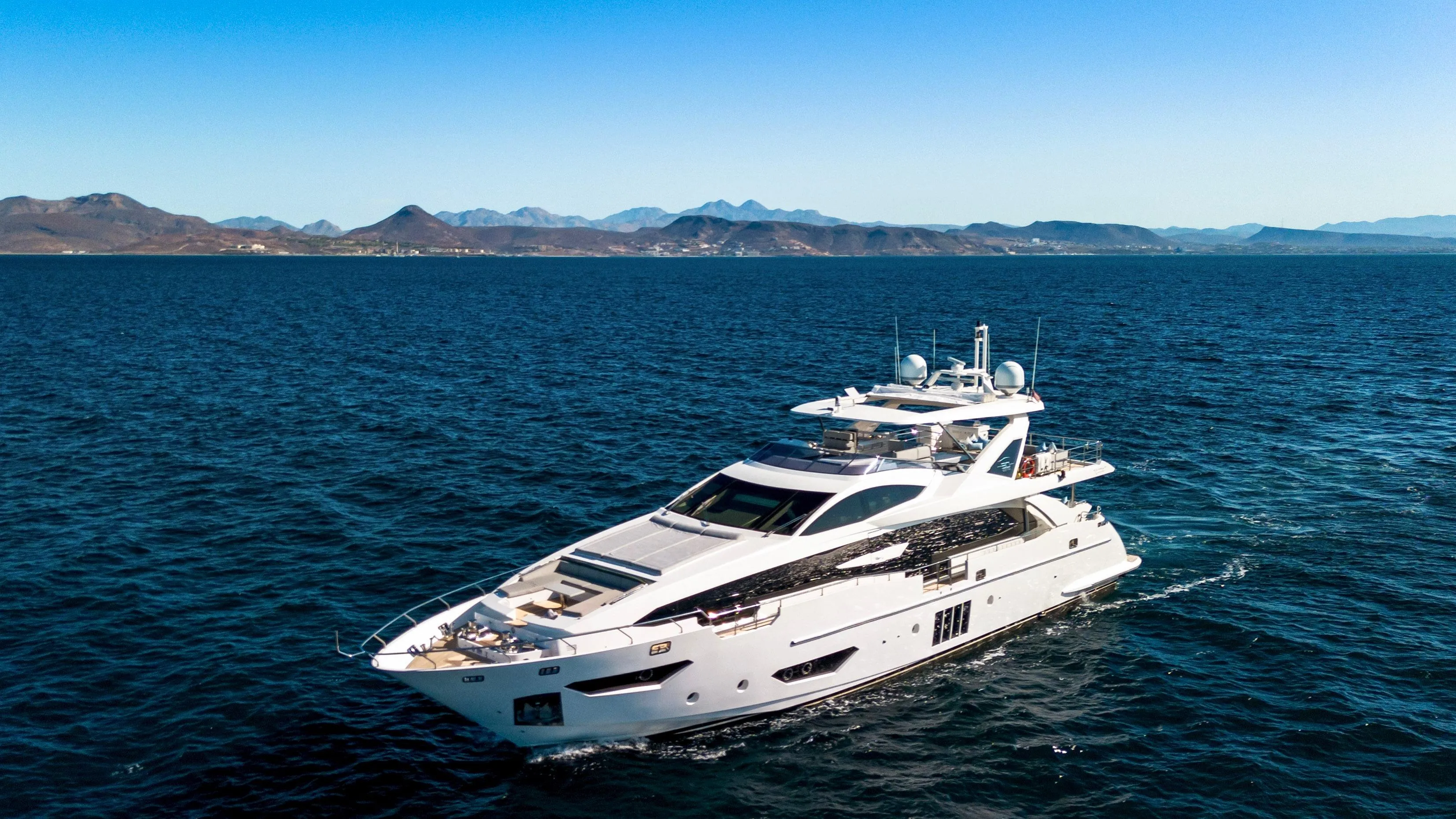 Azimut Grande 30M exterior · Yates México · La Paz BCS