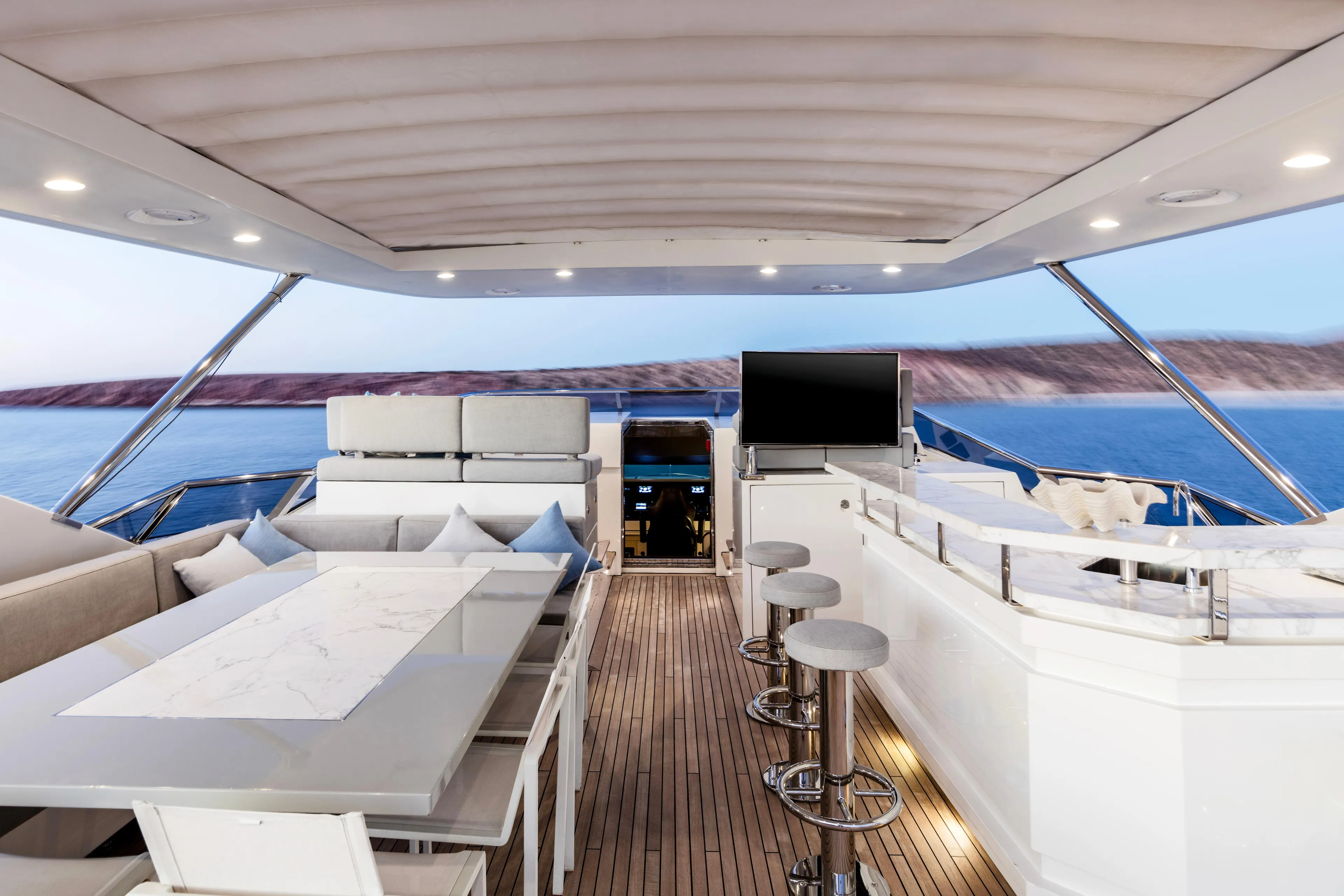 Azimut Grande 30M aftdeck y flybridge · Yates México · La Paz BCS