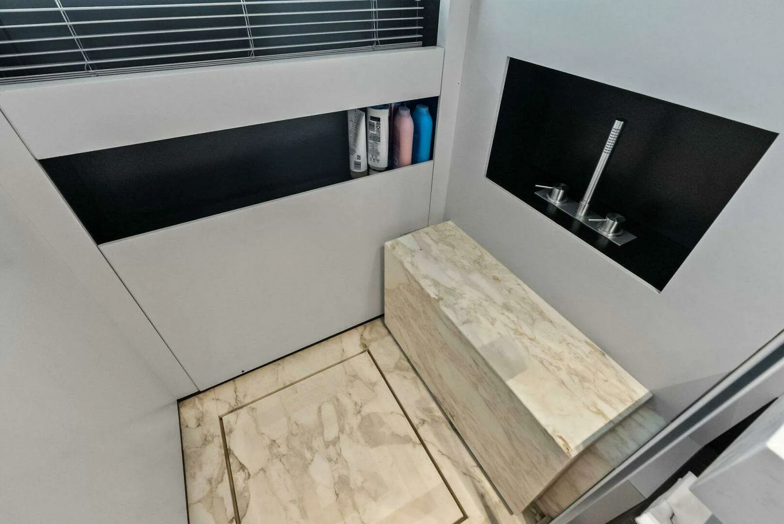 Custom Line Navetta 108 · Yate de lujo 108 ft · Yates México