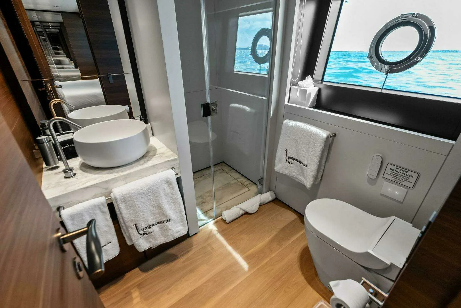 Custom Line Navetta 108 · Yate de lujo 108 ft · Yates México