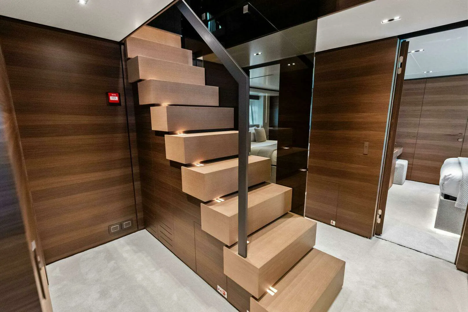 Custom Line Navetta 108 · Yate de lujo 108 ft · Yates México
