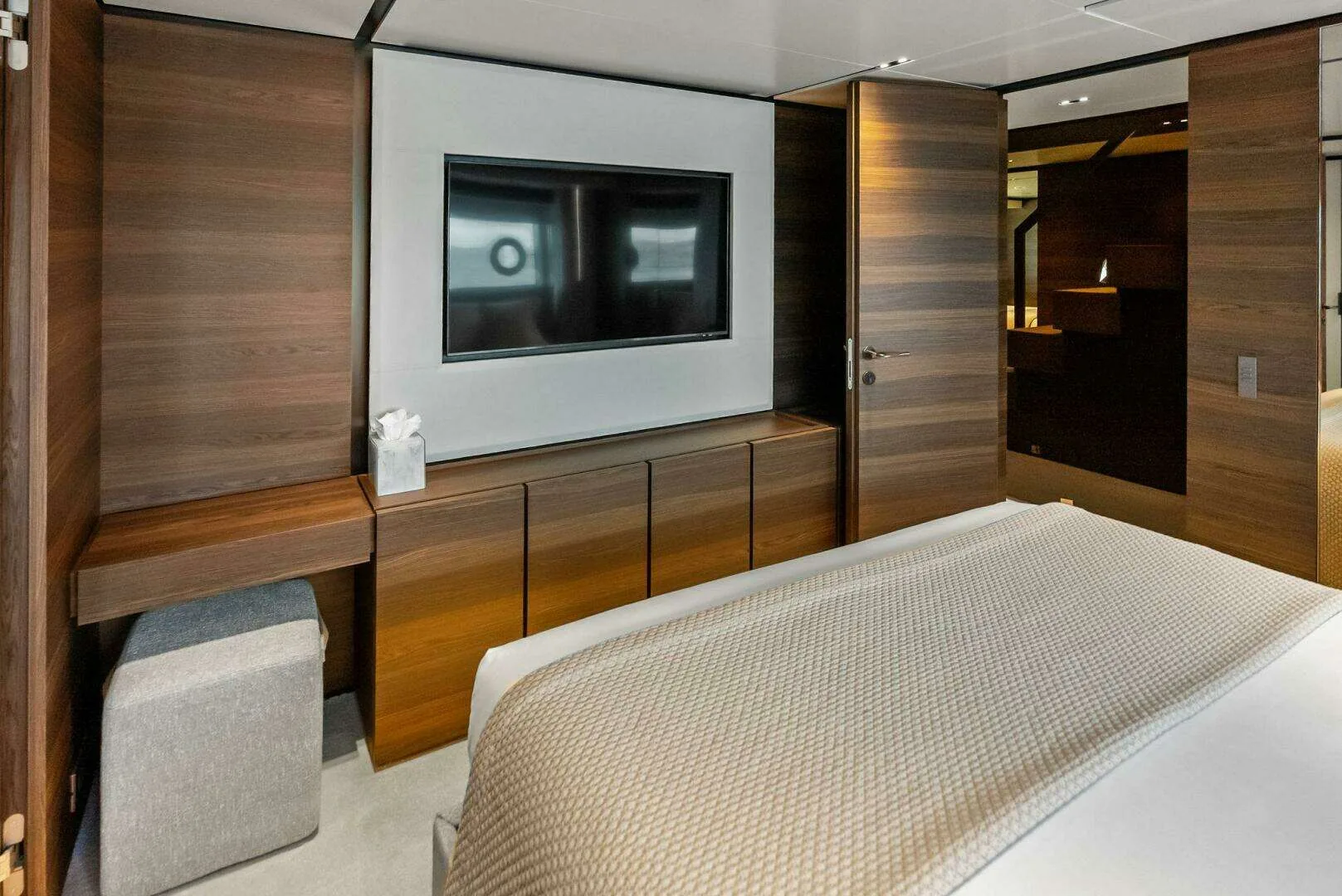 Custom Line Navetta 108 · Yate de lujo 108 ft · Yates México