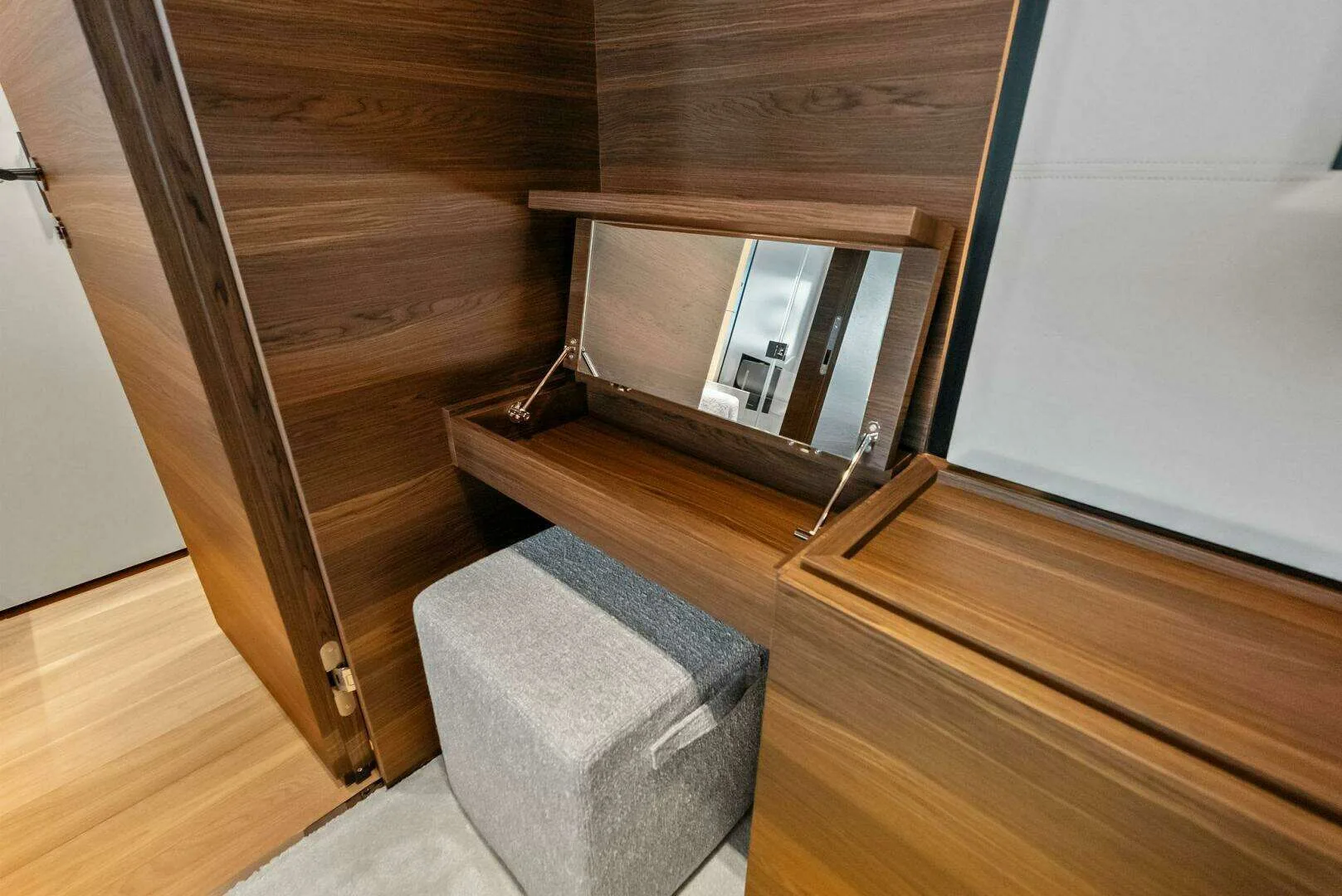 Custom Line Navetta 108 · Yate de lujo 108 ft · Yates México