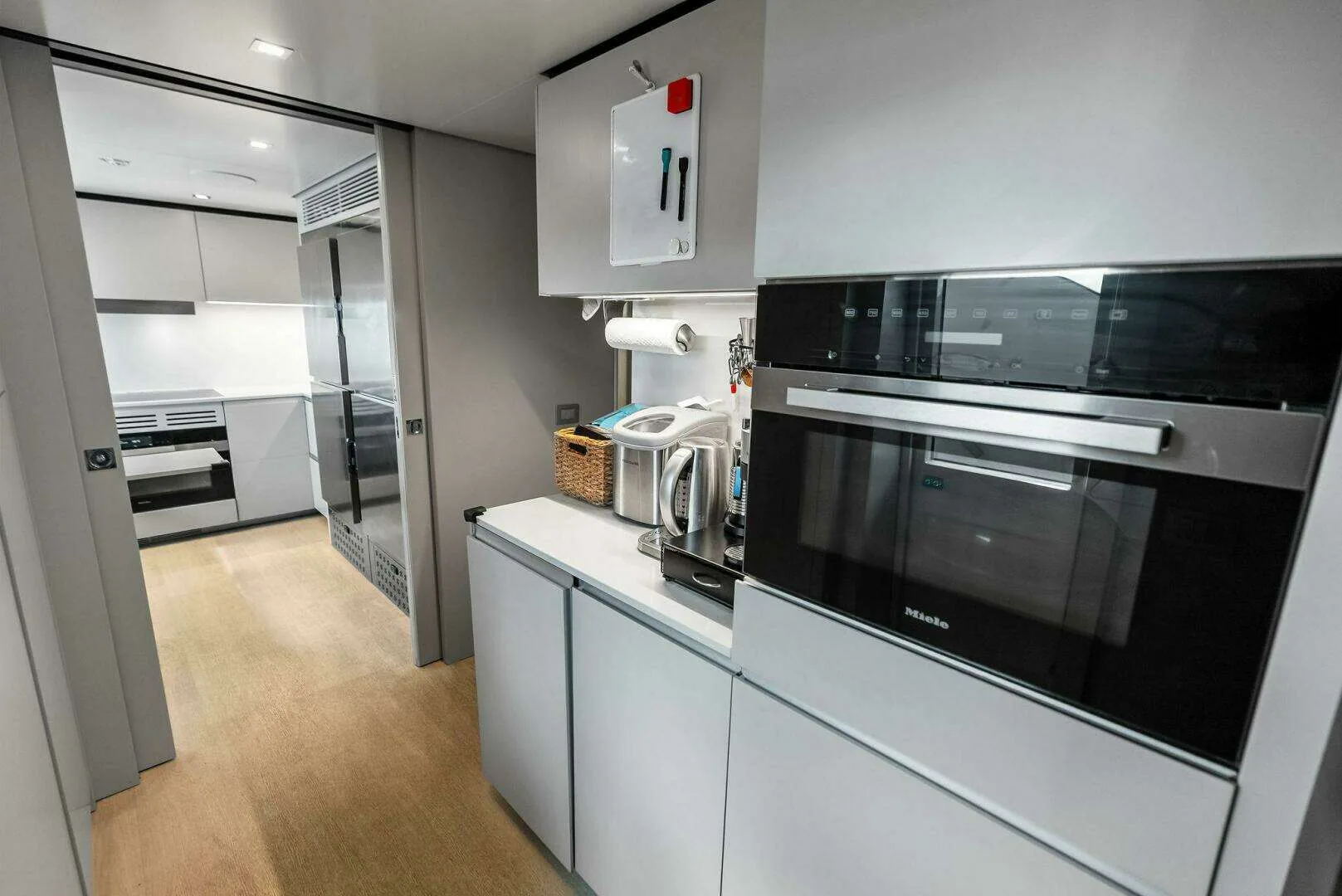 Custom Line Navetta 108 · Yate de lujo 108 ft · Yates México