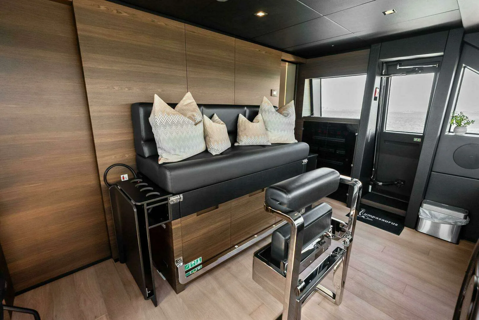 Custom Line Navetta 108 · Yate de lujo 108 ft · Yates México