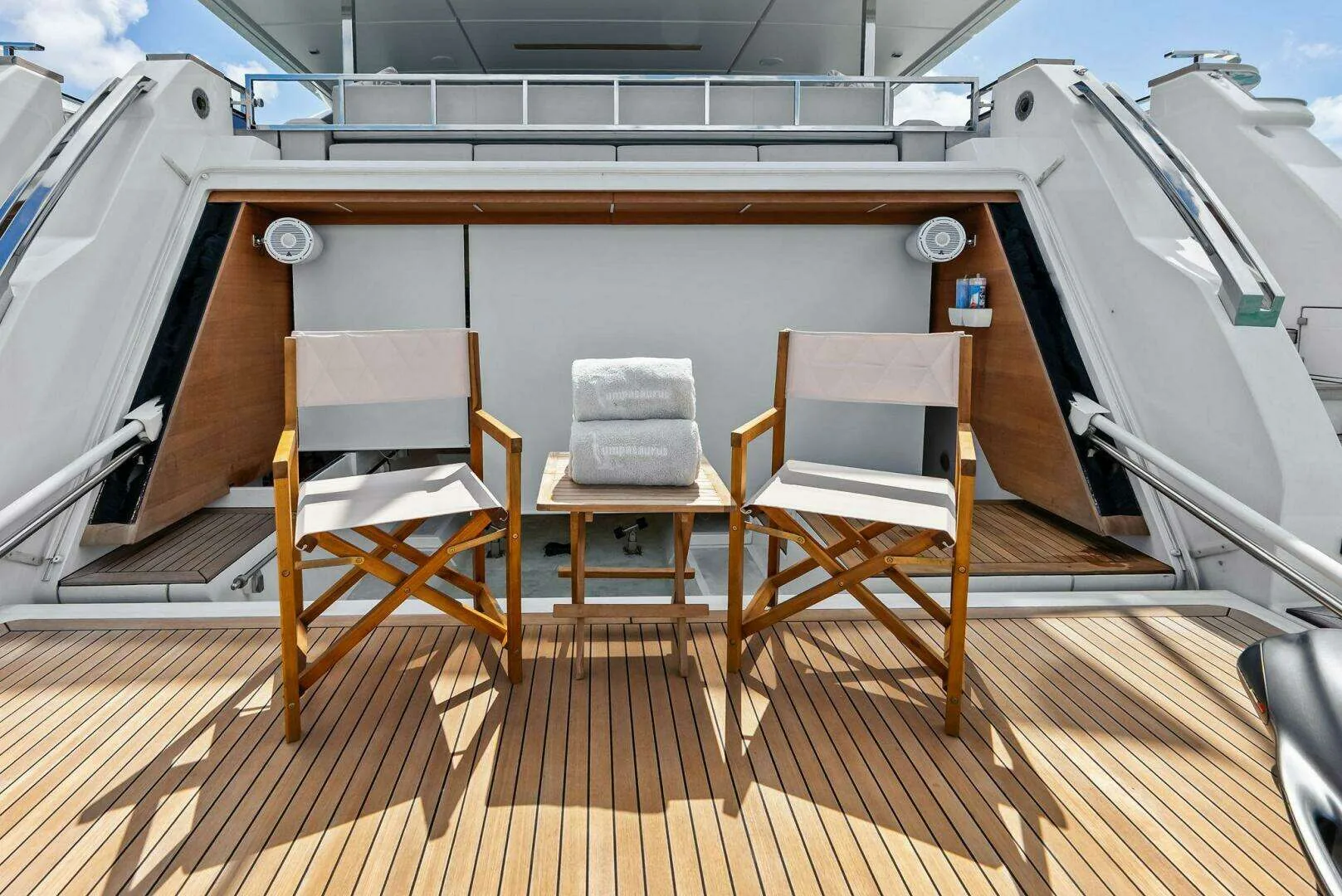 Custom Line Navetta 108 · Yate de lujo 108 ft · Yates México