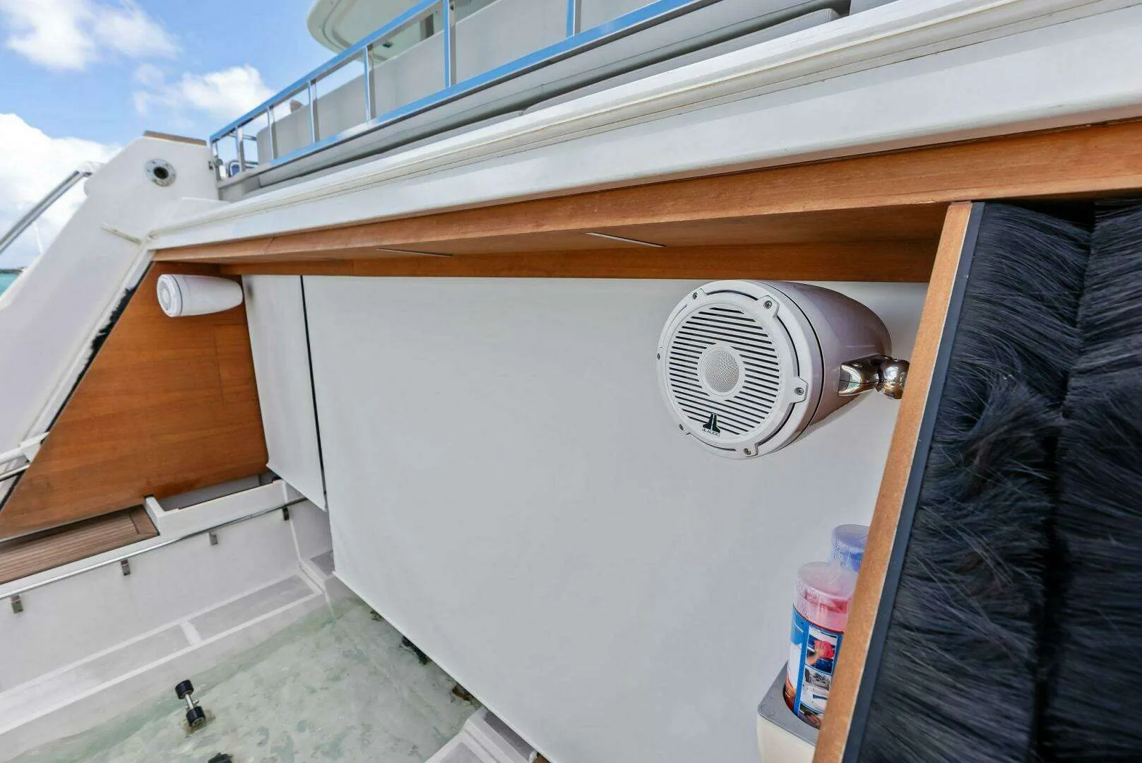 Custom Line Navetta 108 · Yate de lujo 108 ft · Yates México