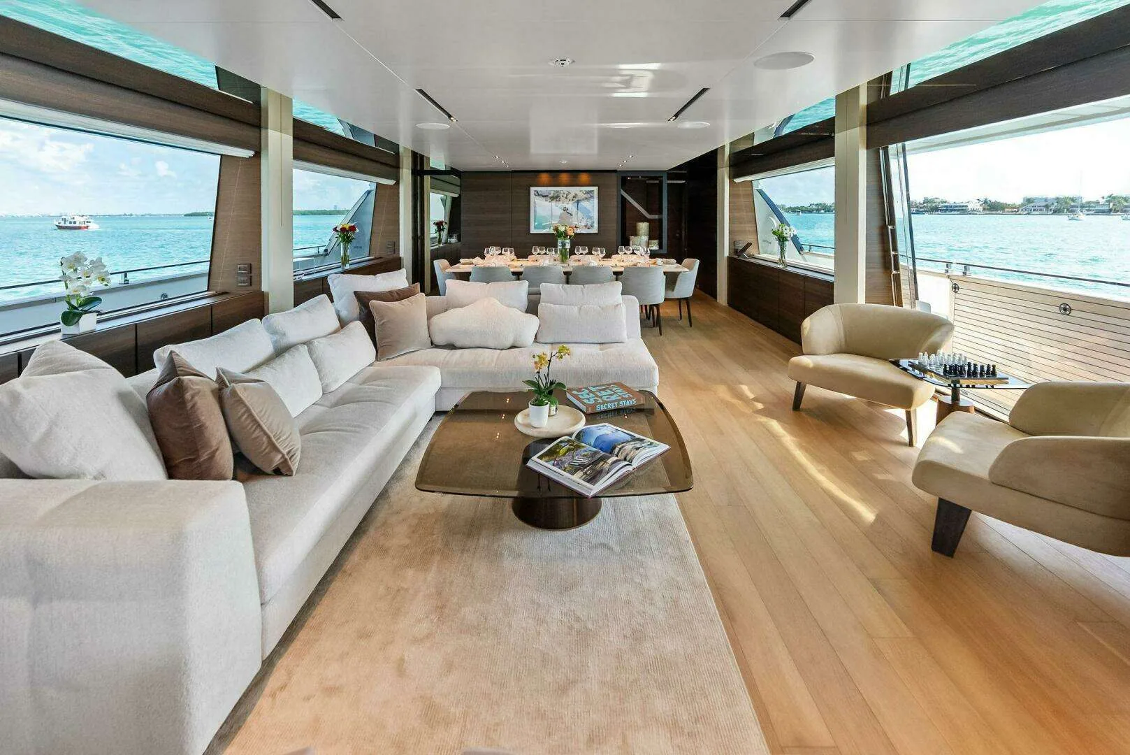 Custom Line Navetta 108 · Yate de lujo 108 ft · Yates México