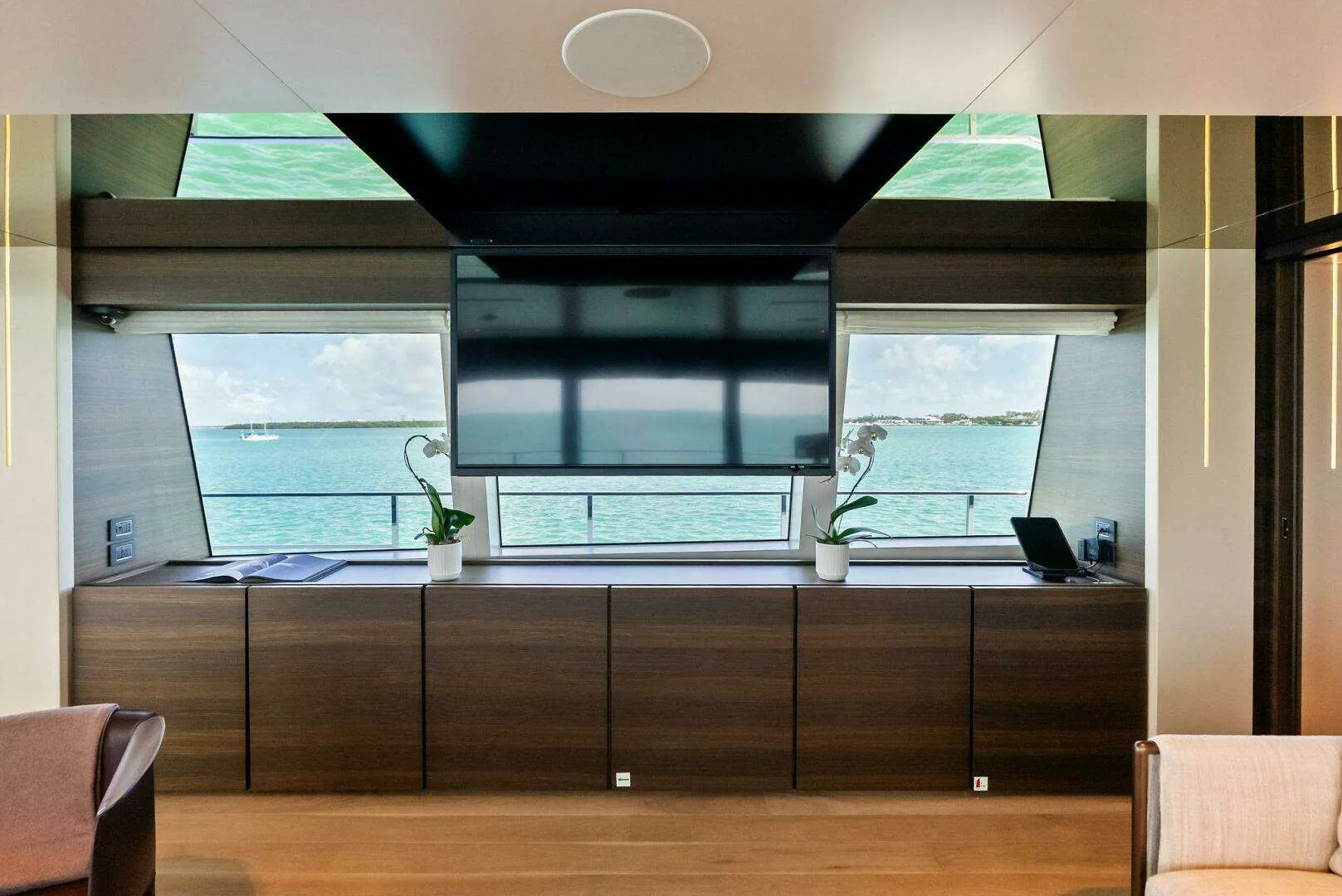 Custom Line Navetta 108 · Yate de lujo 108 ft · Yates México