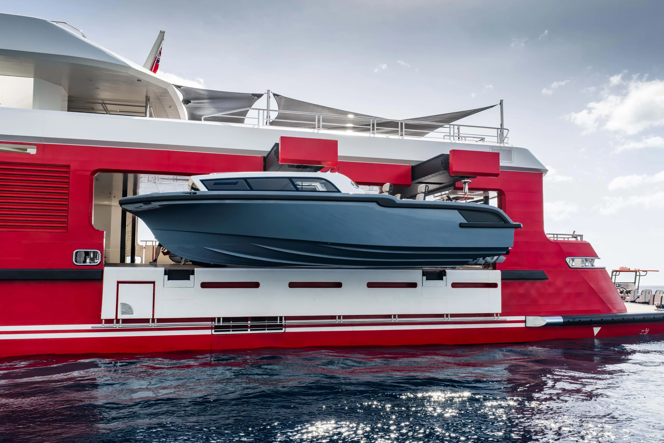 Explorer superyate Rossinavi 195' en venta · Yates México · Belice
