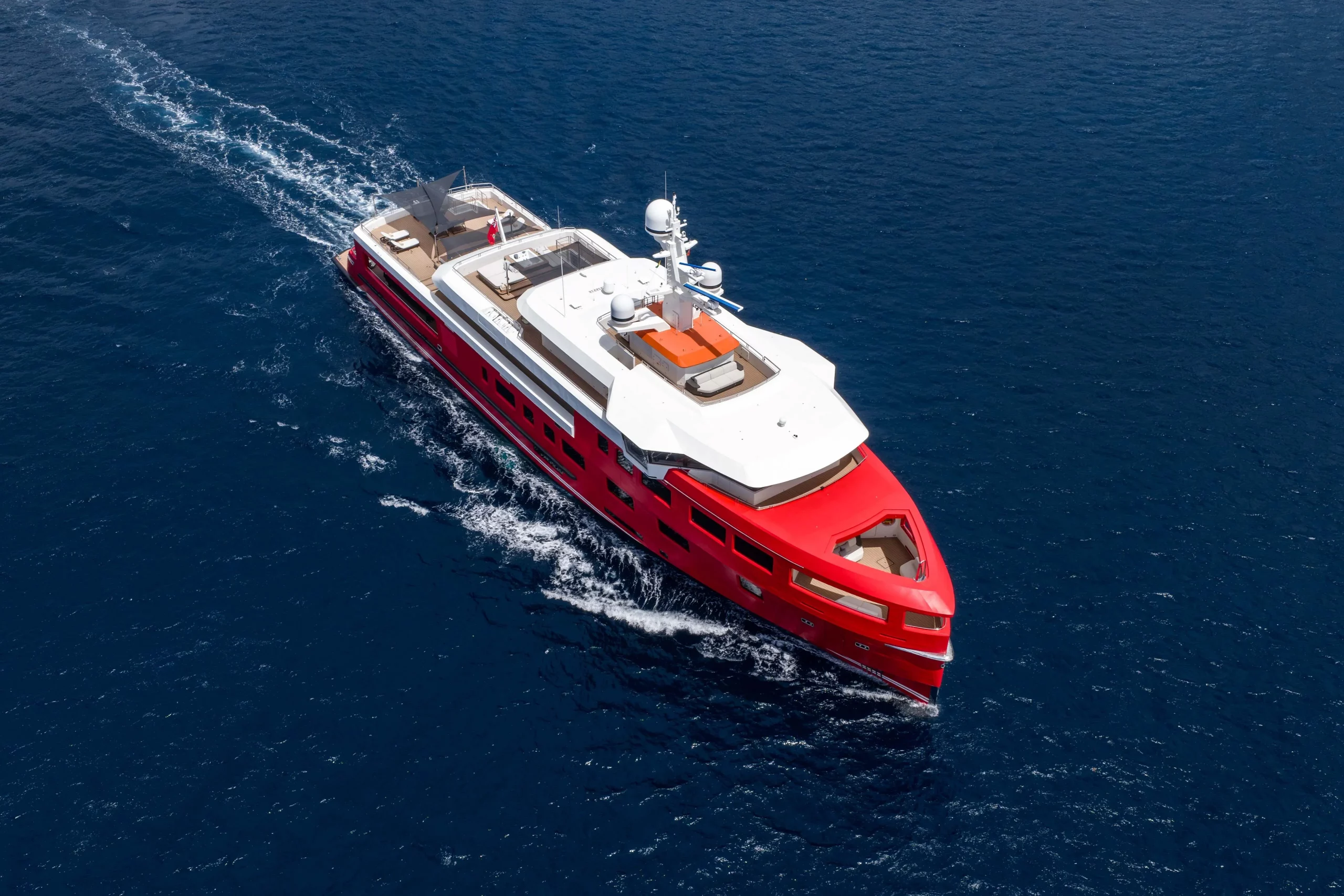 Explorer superyate Rossinavi 195' en venta · Yates México · Belice