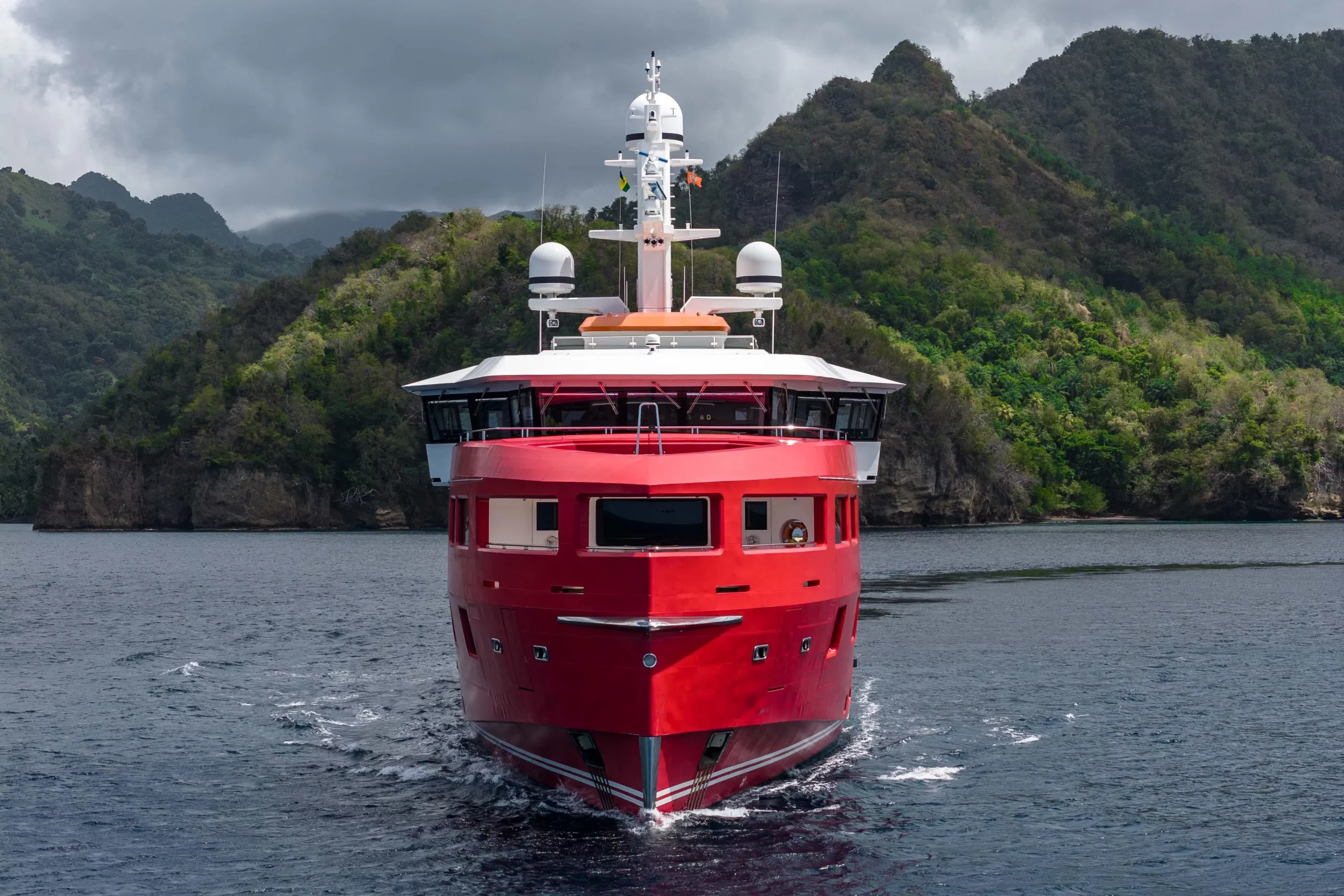 Explorer superyate Rossinavi 195' en venta · Yates México · Belice