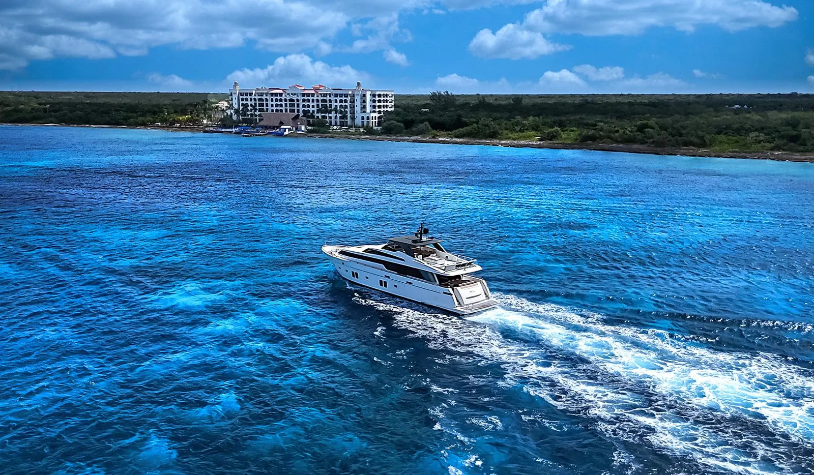 Sanlorenzo SL104 exterior lines en venta · Yates México · Cozumel