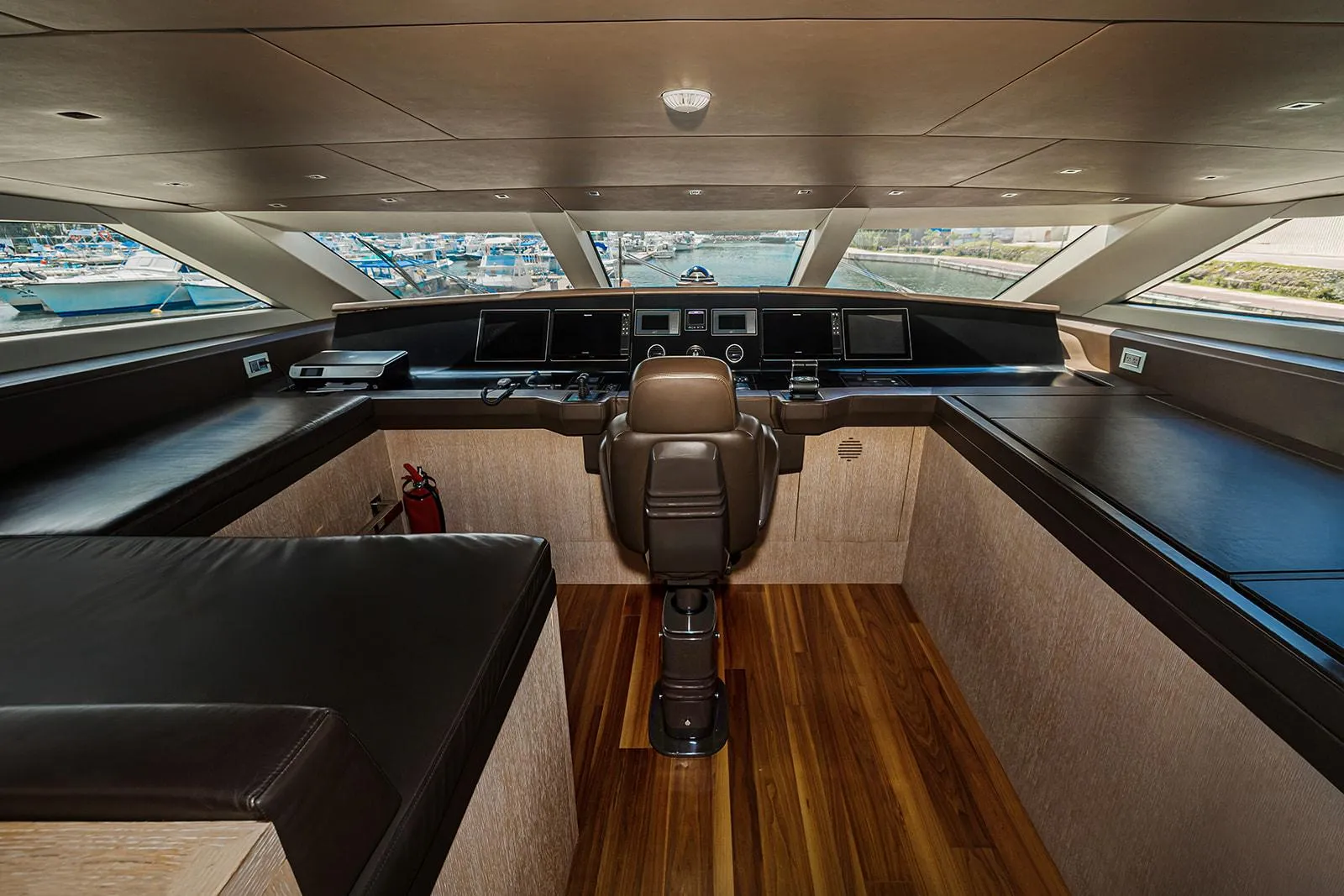 Sanlorenzo SL104 helm y motores en venta · Yates México · Cozumel