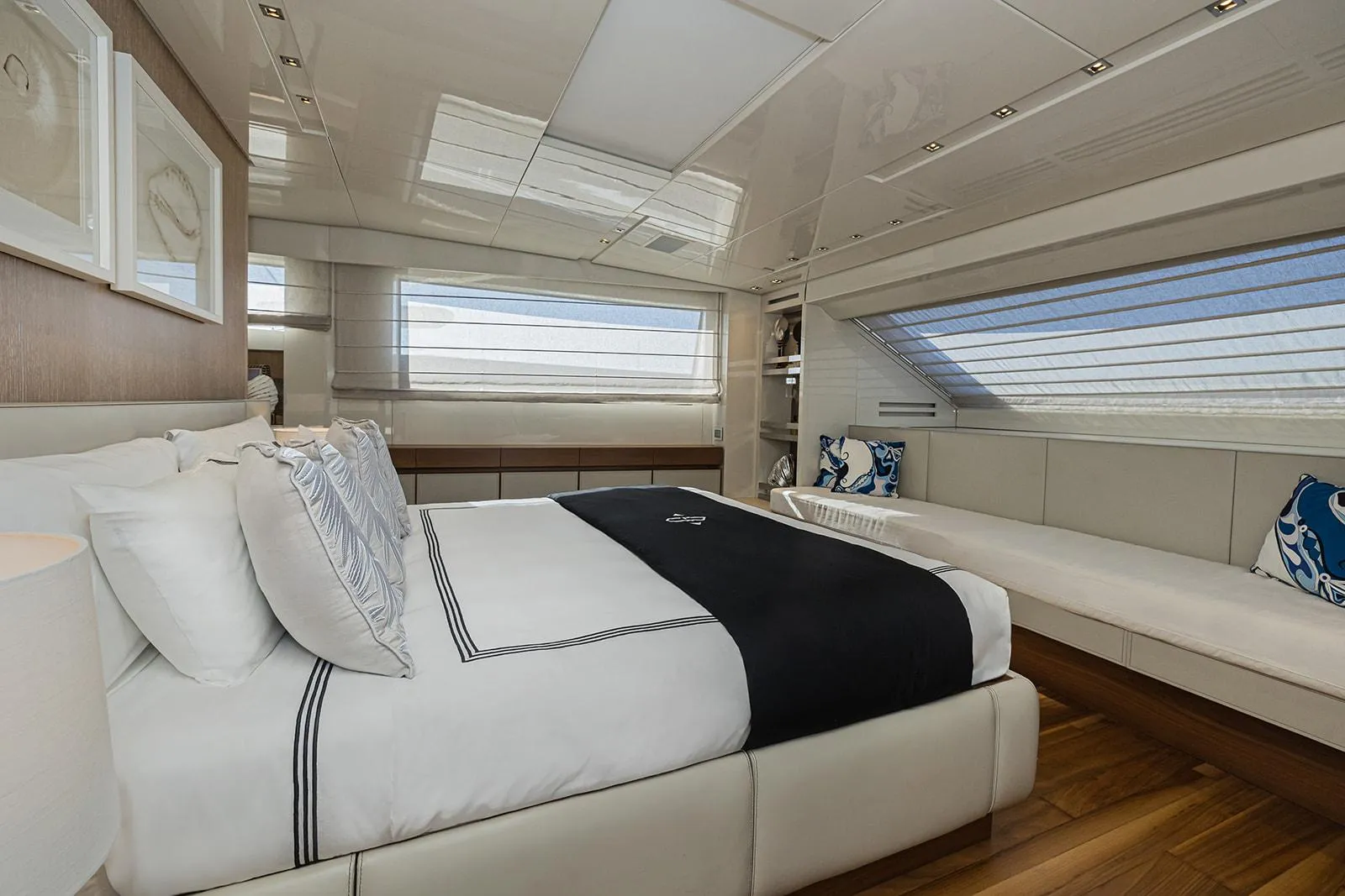 Sanlorenzo SL104 cabinas en venta · Yates México · Cozumel