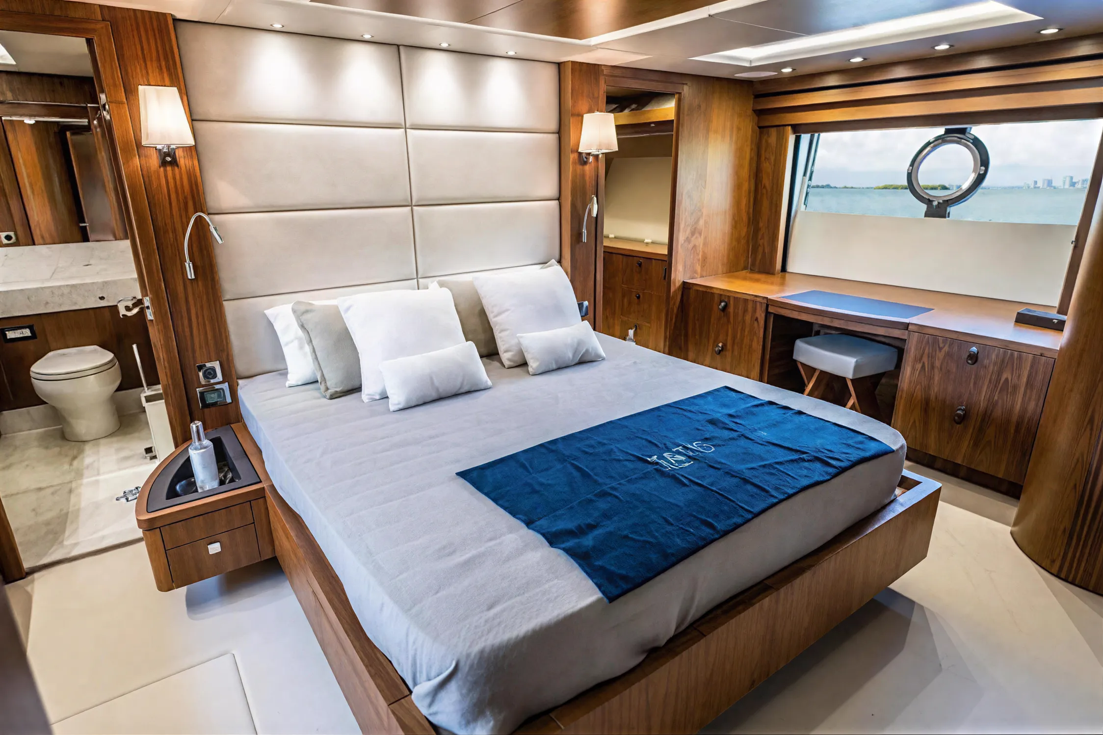 Sunseeker 86 motor yacht en venta · Yates México · Cancún