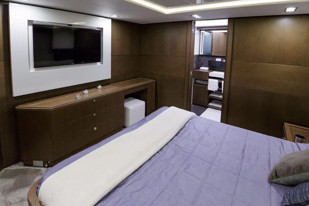 Custom Line 100 · Yate en venta en Panamá · Yates México