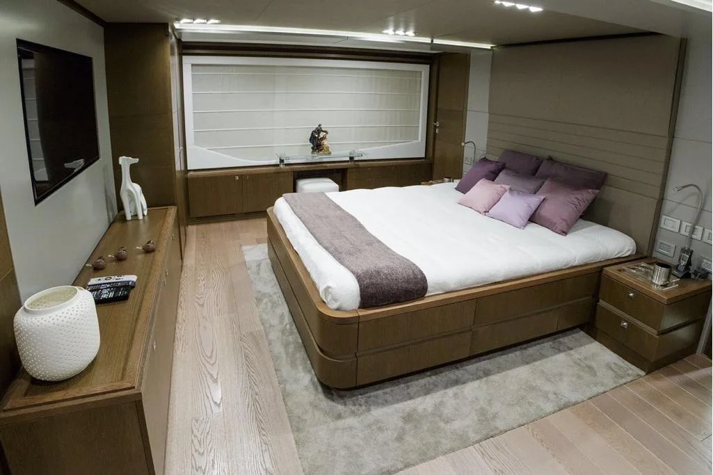Custom Line 100 · Yate en venta en Panamá · Yates México