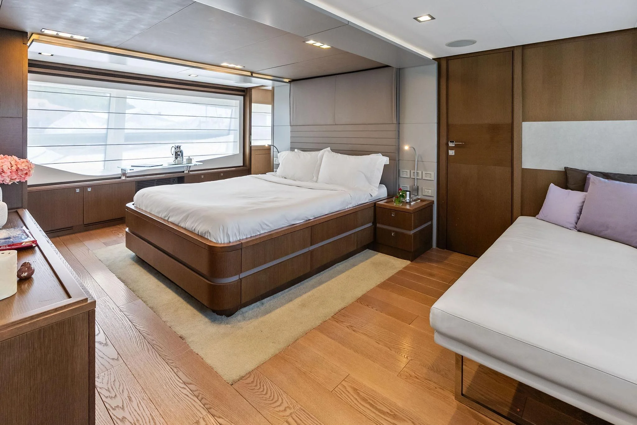 Custom Line 100 · Yate en venta en Panamá · Yates México