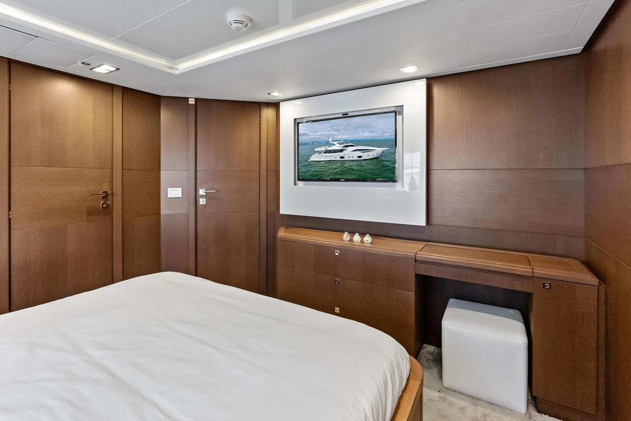 Custom Line 100 · Yate en venta en Panamá · Yates México