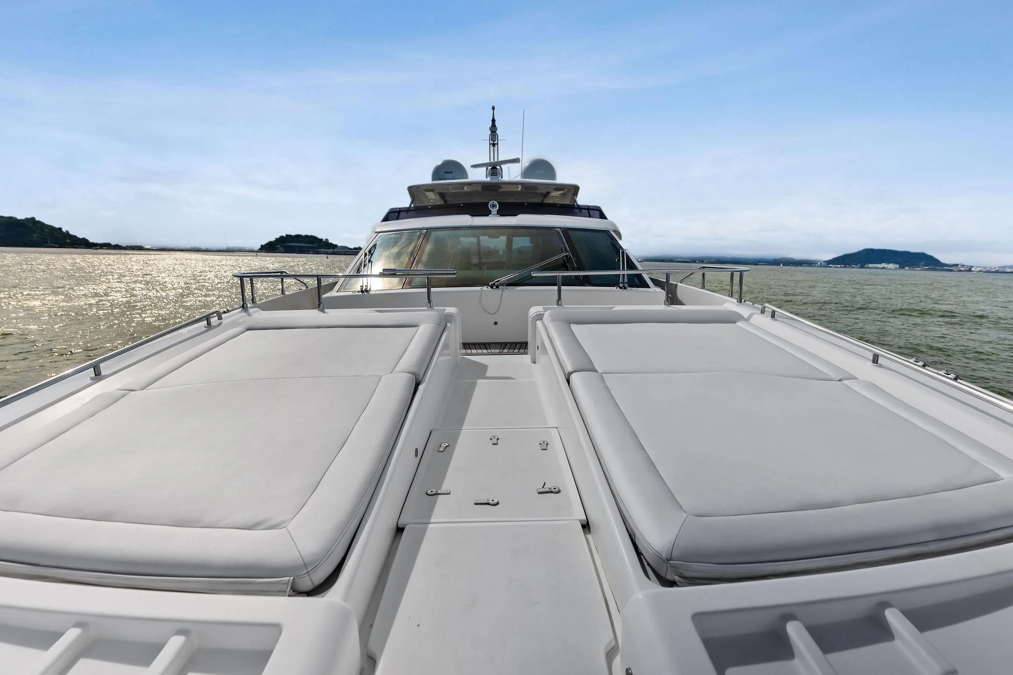 Custom Line 100 · Yate en venta en Panamá · Yates México